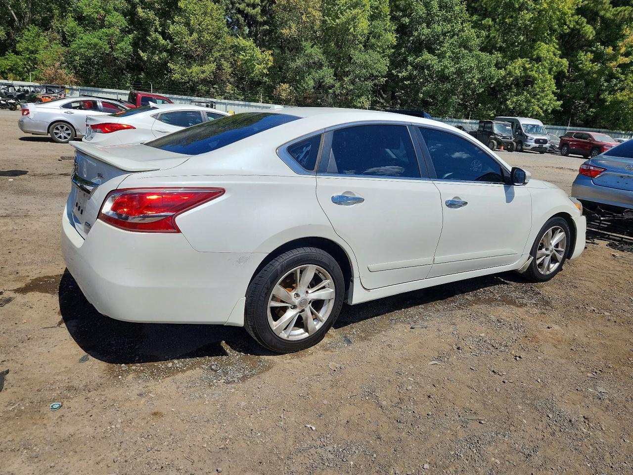 2013 Nissan Altima 2.5 White vin: 1N4AL3AP8DN574630