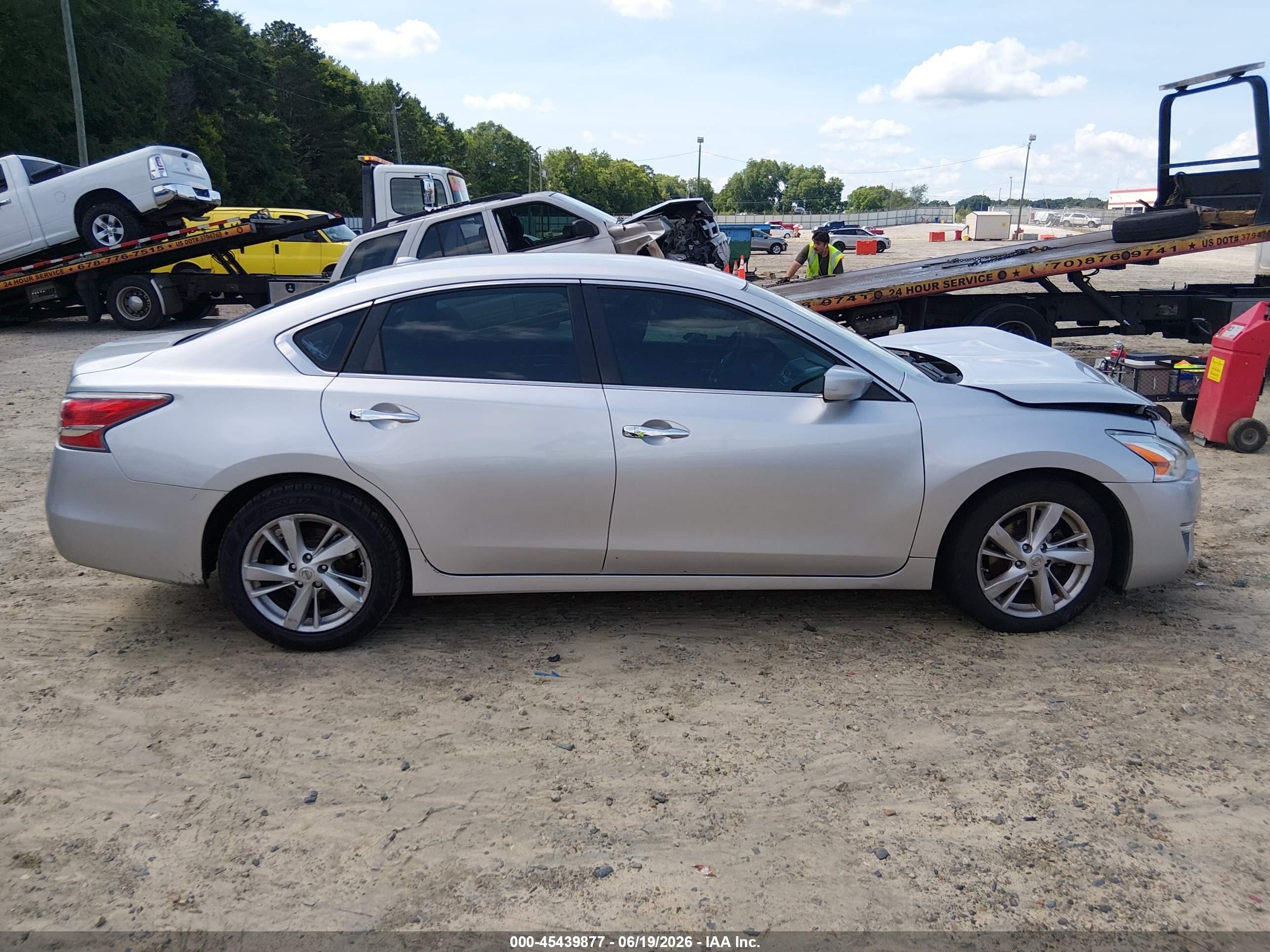 2014 Nissan Altima 2.5 Sv Silver vin: 1N4AL3AP8EC106443