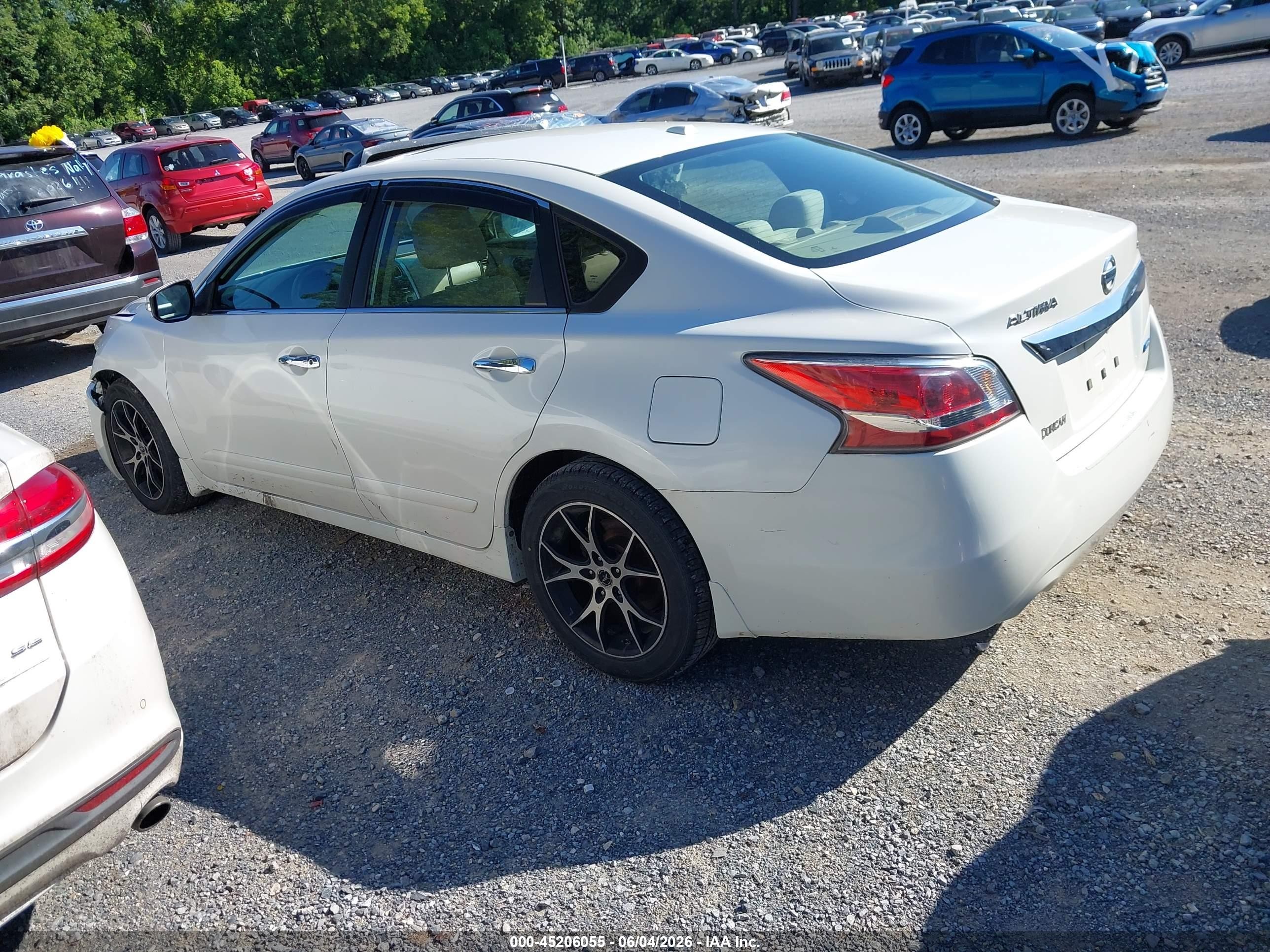 2014 Nissan Altima 2.5 Sv White vin: 1N4AL3AP8EC111979