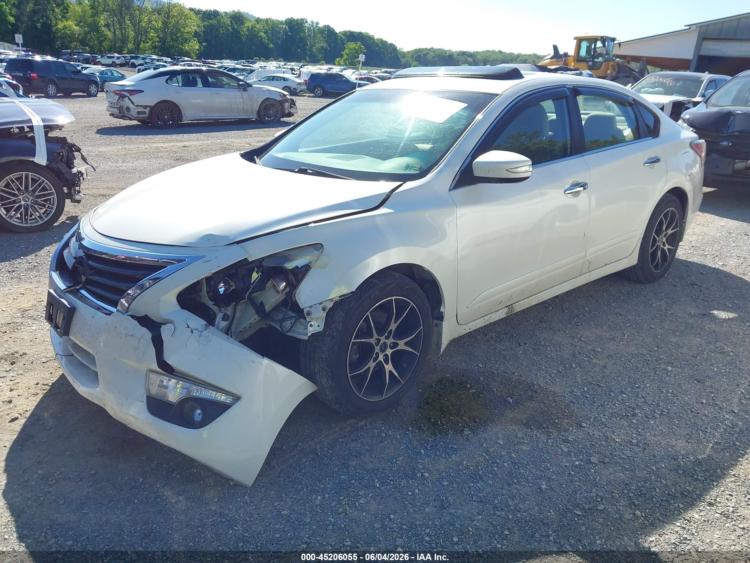 2014 Nissan Altima 2.5 Sv White vin: 1N4AL3AP8EC111979