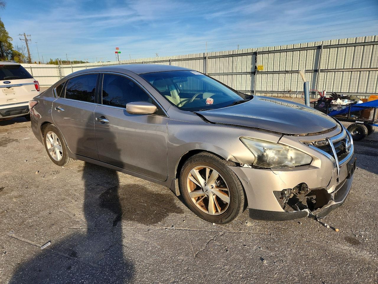 2014 Niss Altima 2.5 Sv Silver vin: 1N4AL3AP8EC124201