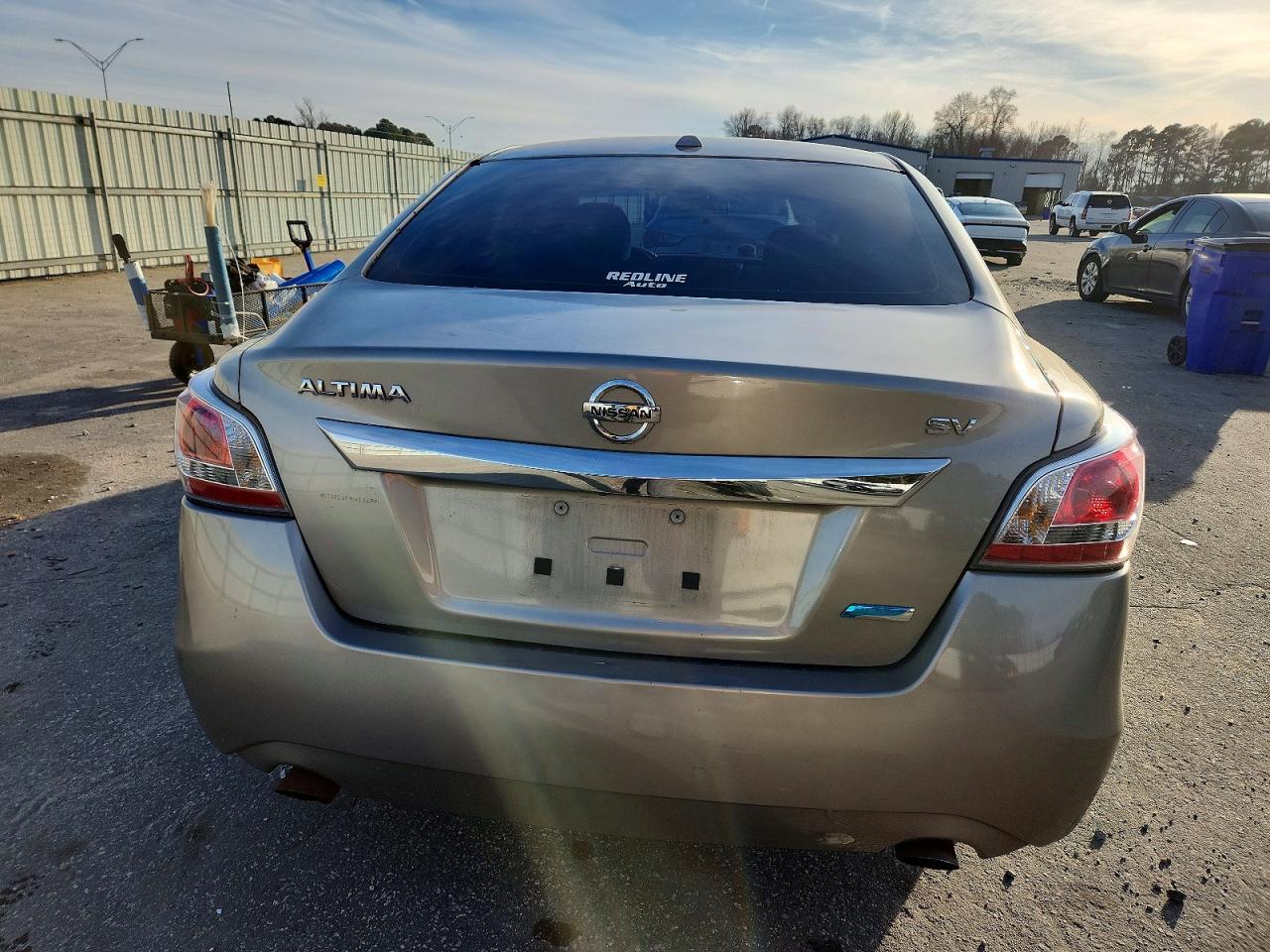 2014 Niss Altima 2.5 Sv Silver vin: 1N4AL3AP8EC124201