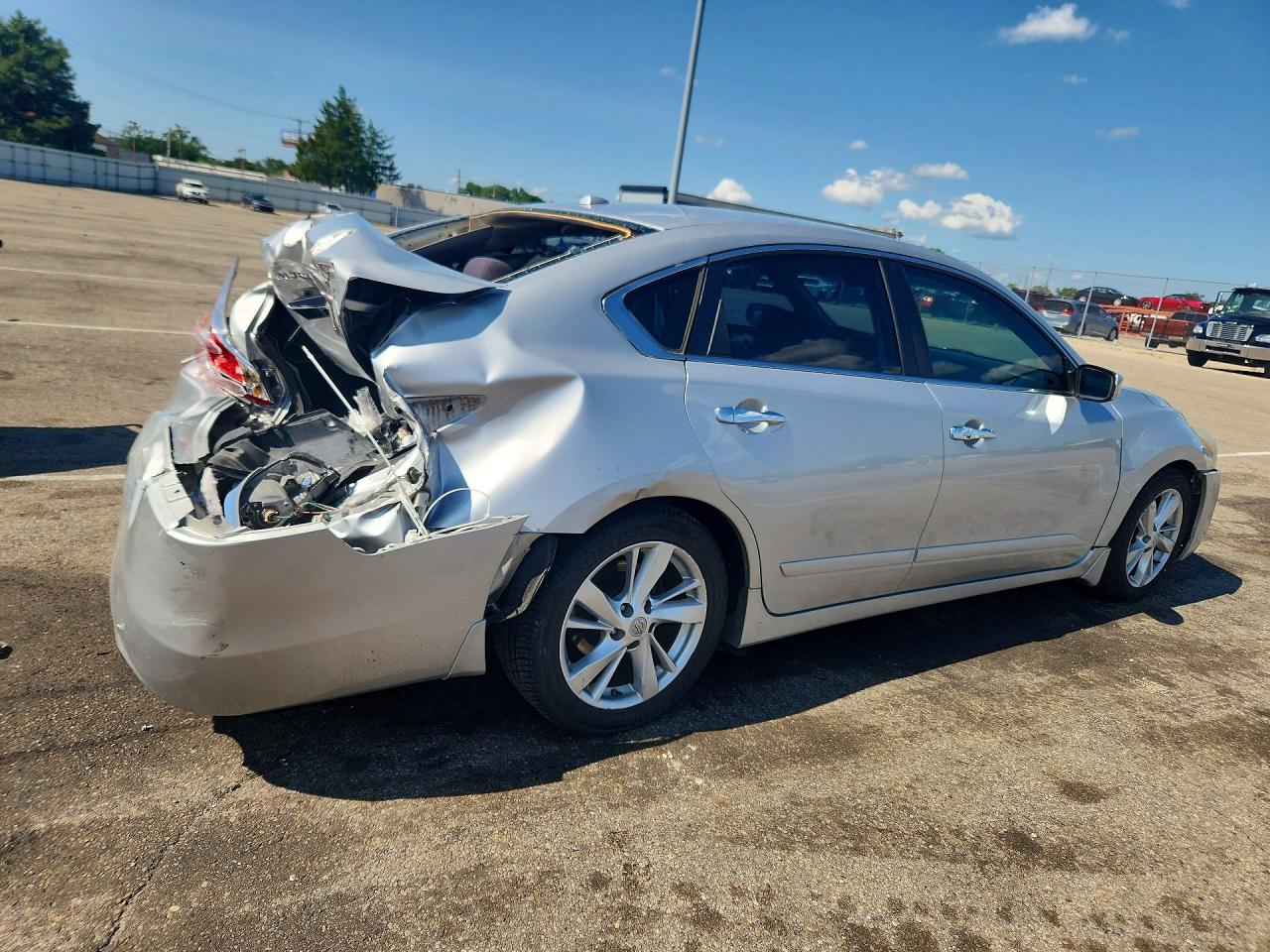 2014 Nissan Altima 2.5 Sv Silver vin: 1N4AL3AP8EC138230