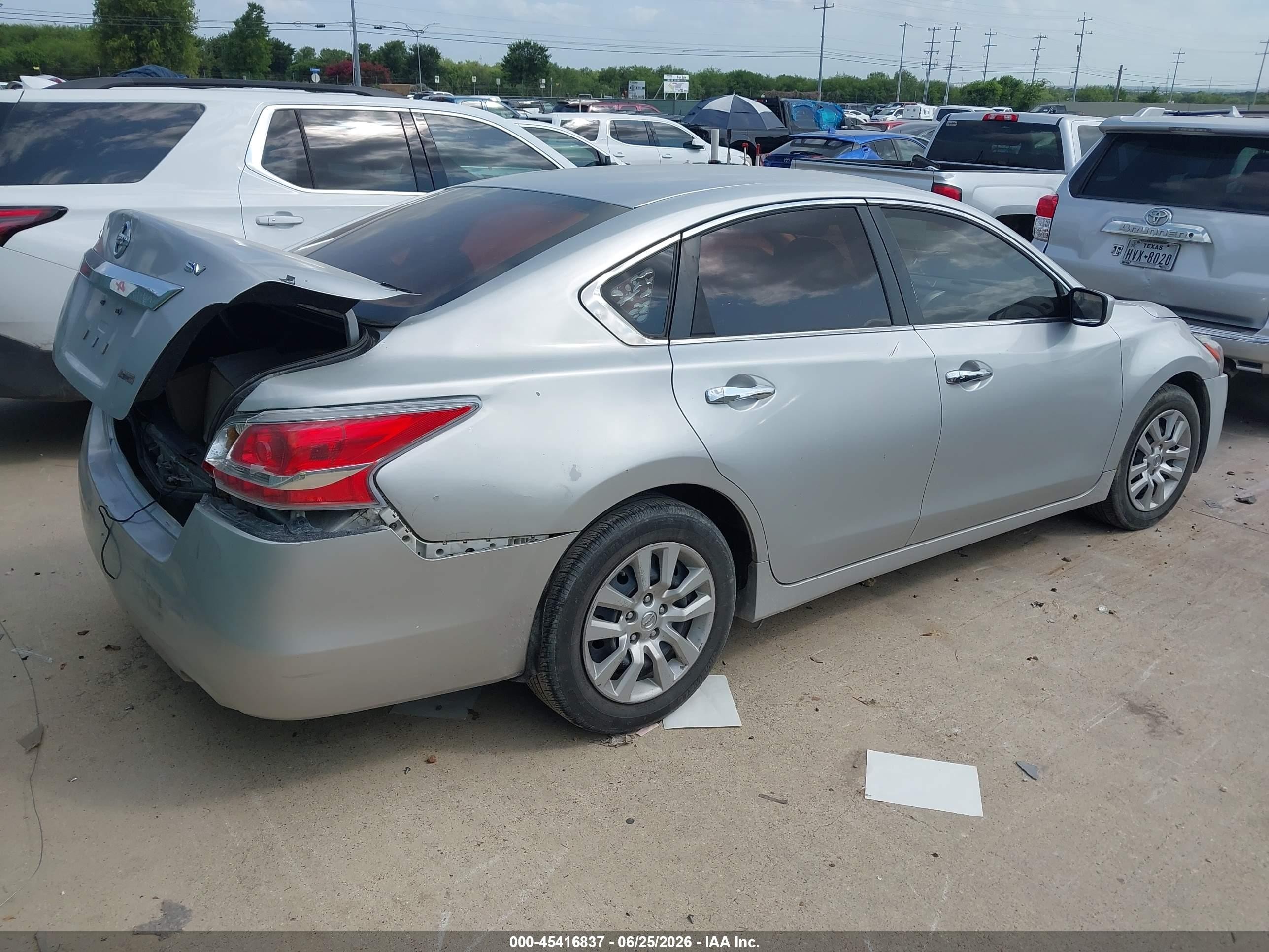 2014 Nissan Altima 2.5 S Silver vin: 1N4AL3AP8EC140835