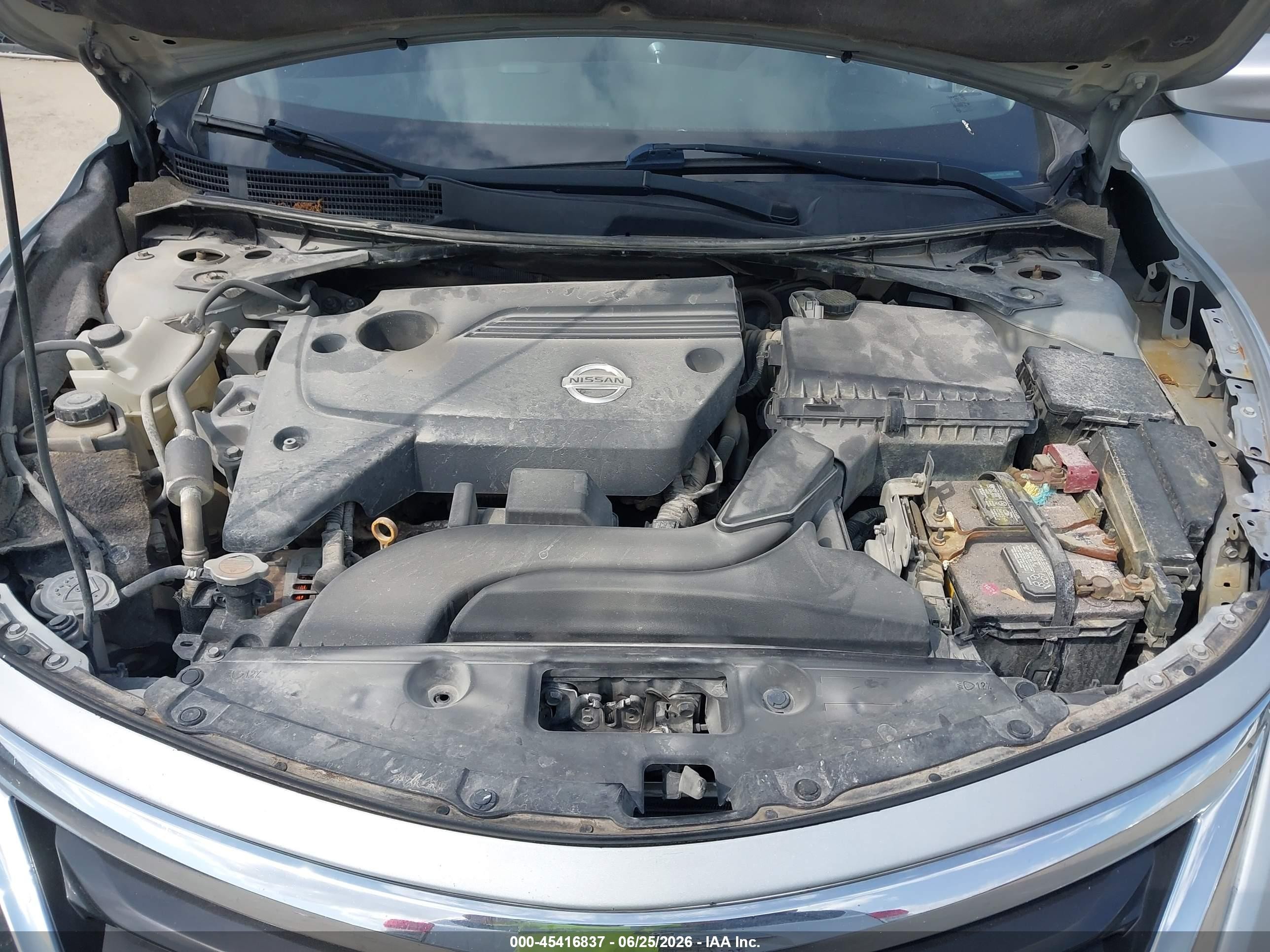 2014 Nissan Altima 2.5 S Silver vin: 1N4AL3AP8EC140835