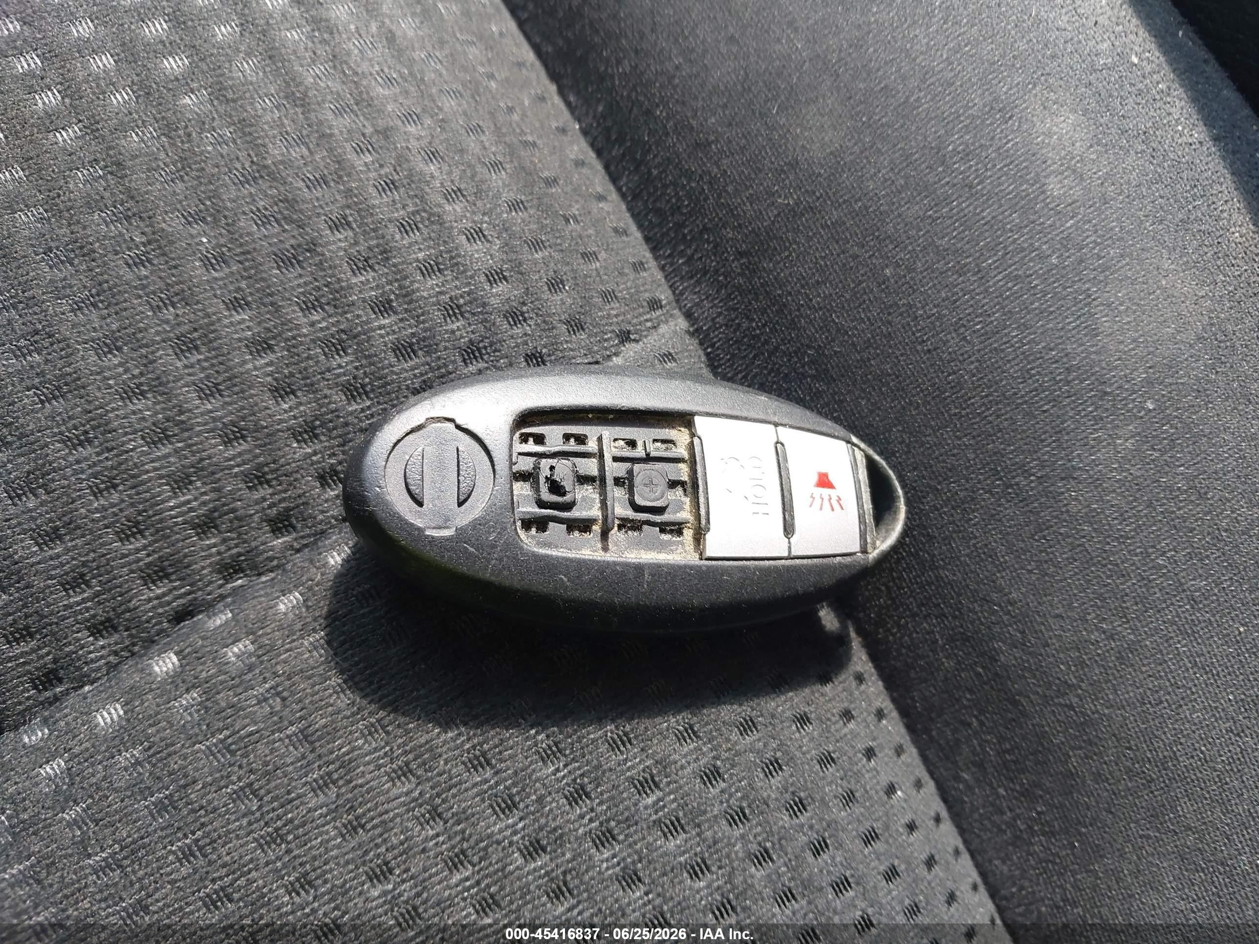 2014 Nissan Altima 2.5 S Silver vin: 1N4AL3AP8EC140835