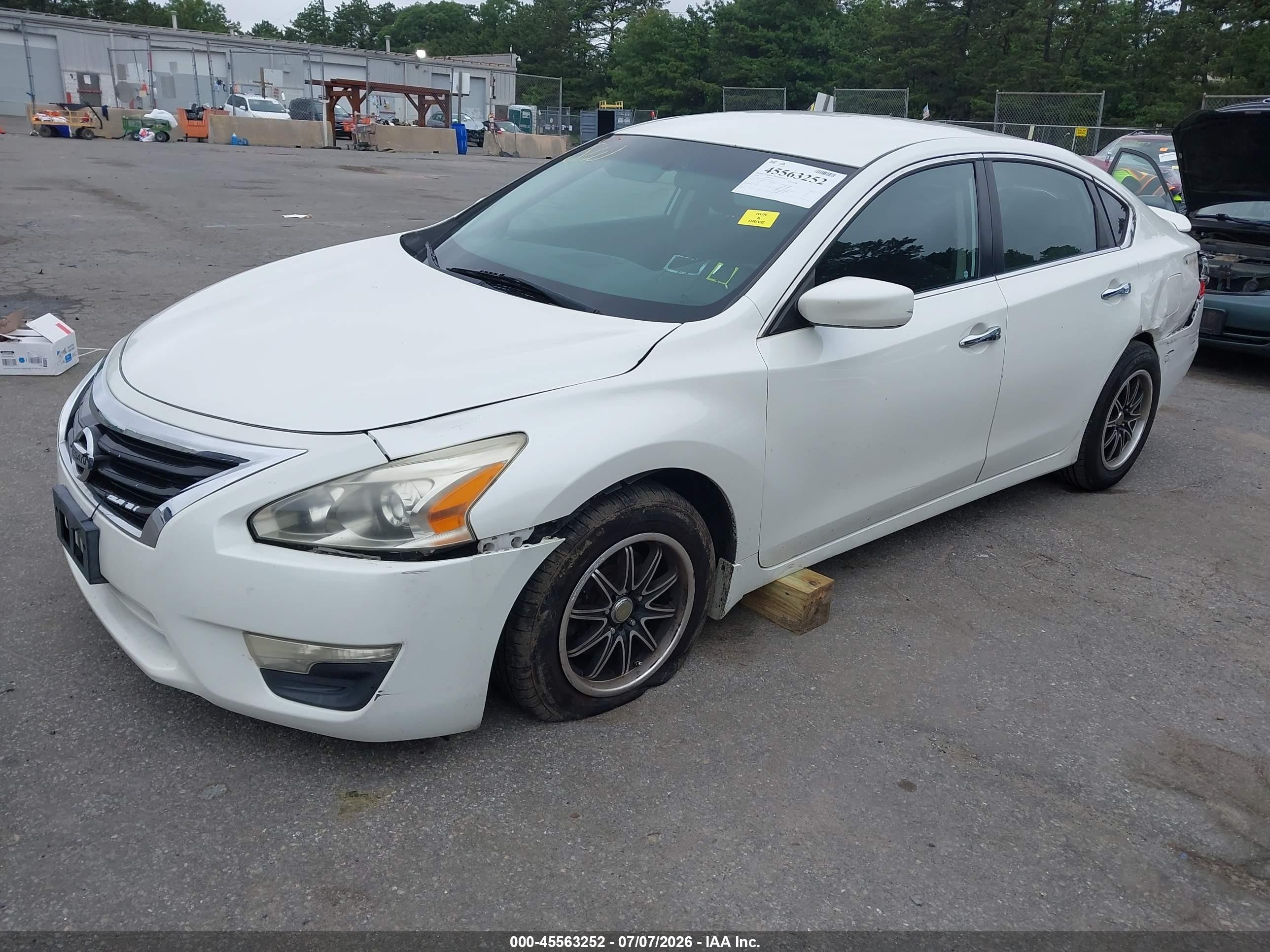 2014 Nissan Altima 2.5 S White vin: 1N4AL3AP8EC153374