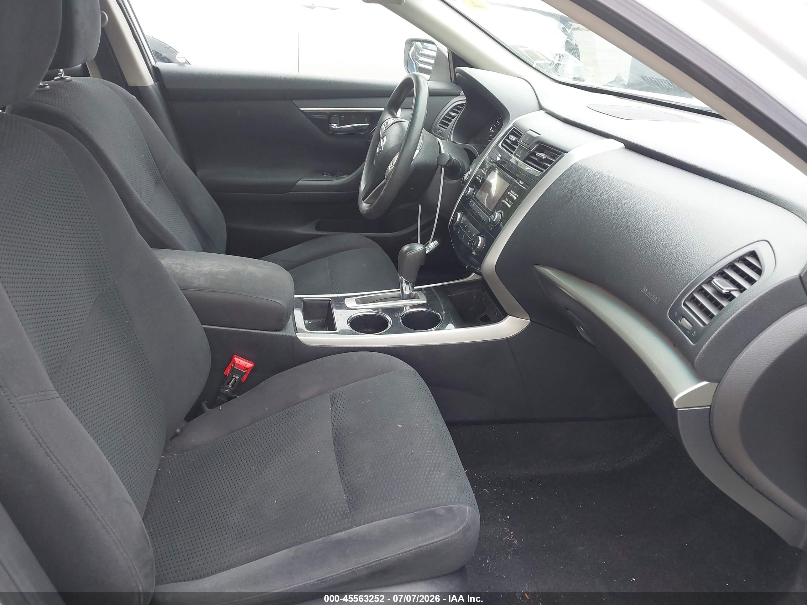 2014 Nissan Altima 2.5 S White vin: 1N4AL3AP8EC153374