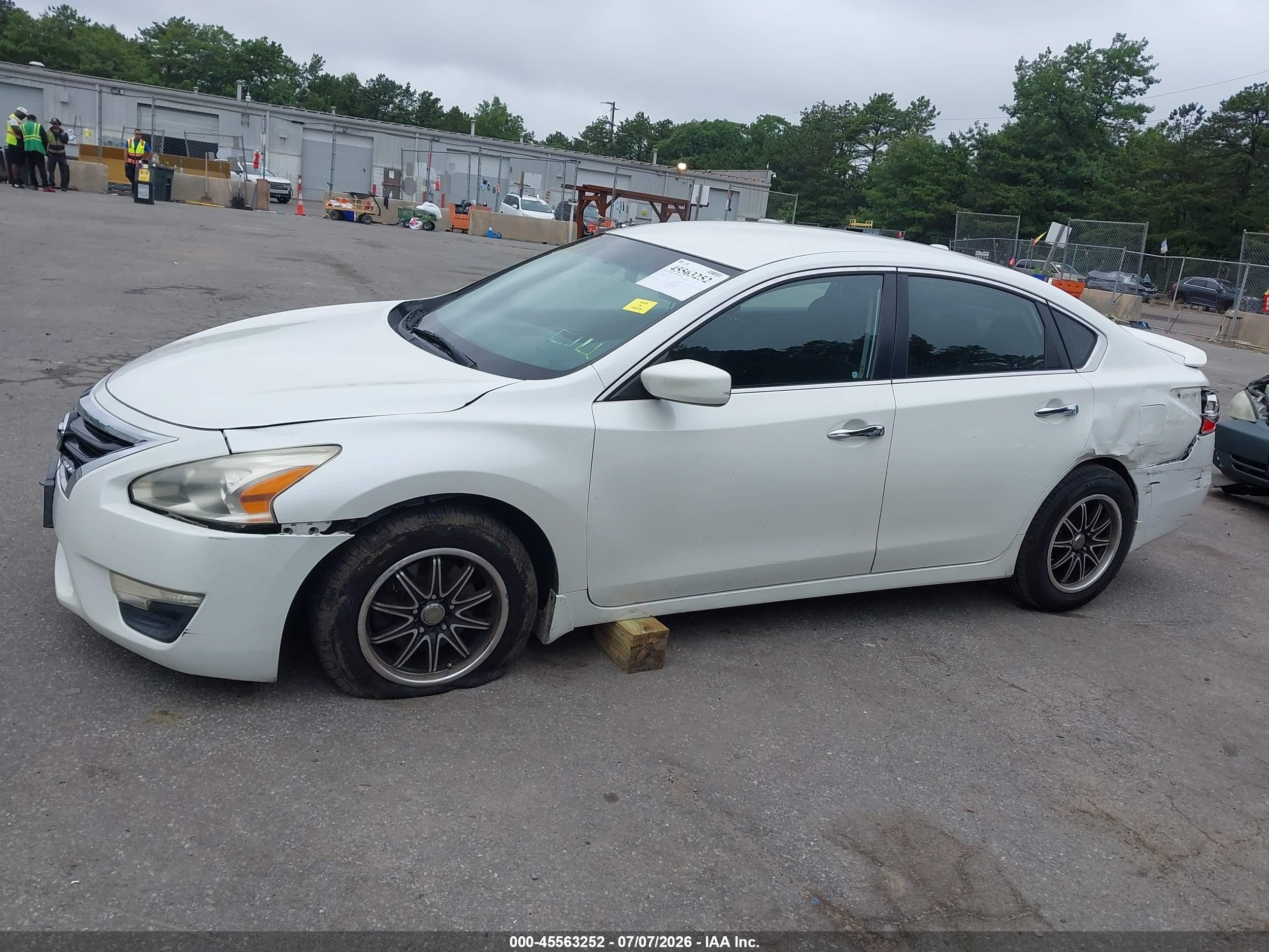 2014 Nissan Altima 2.5 S White vin: 1N4AL3AP8EC153374