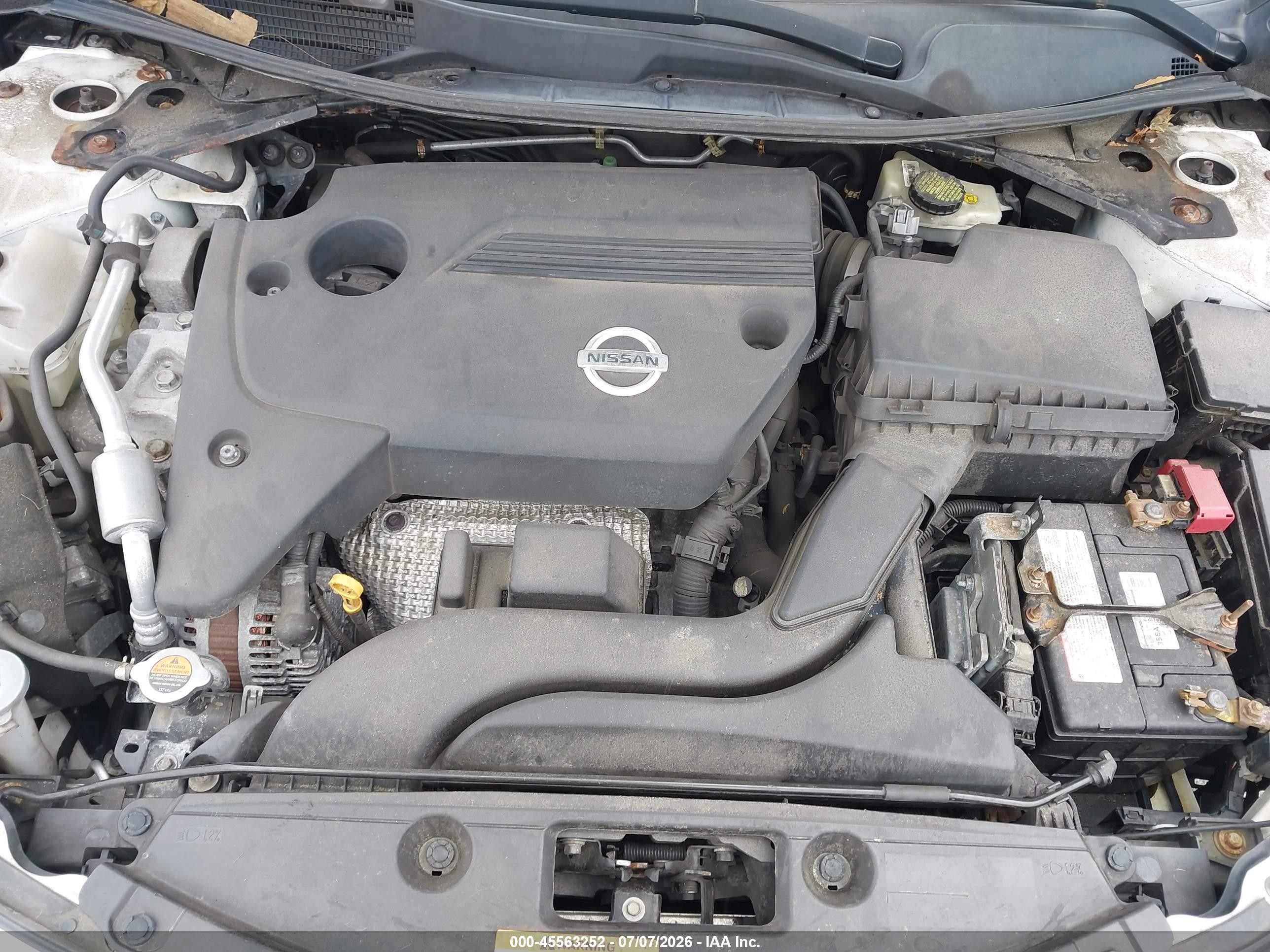 2014 Nissan Altima 2.5 S White vin: 1N4AL3AP8EC153374