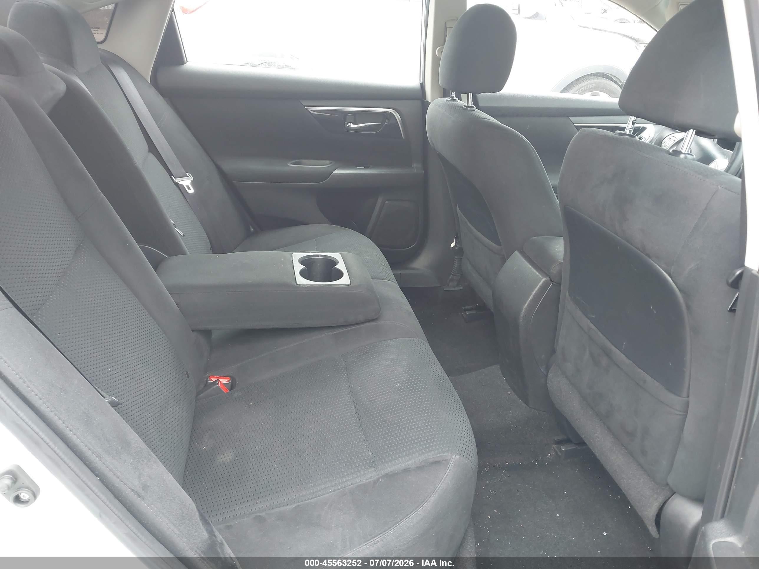 2014 Nissan Altima 2.5 S White vin: 1N4AL3AP8EC153374