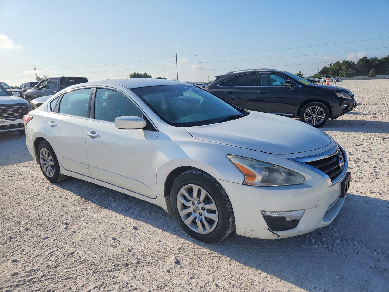 2014 Nissan Altima 2.5 S White vin: 1N4AL3AP8EC153469