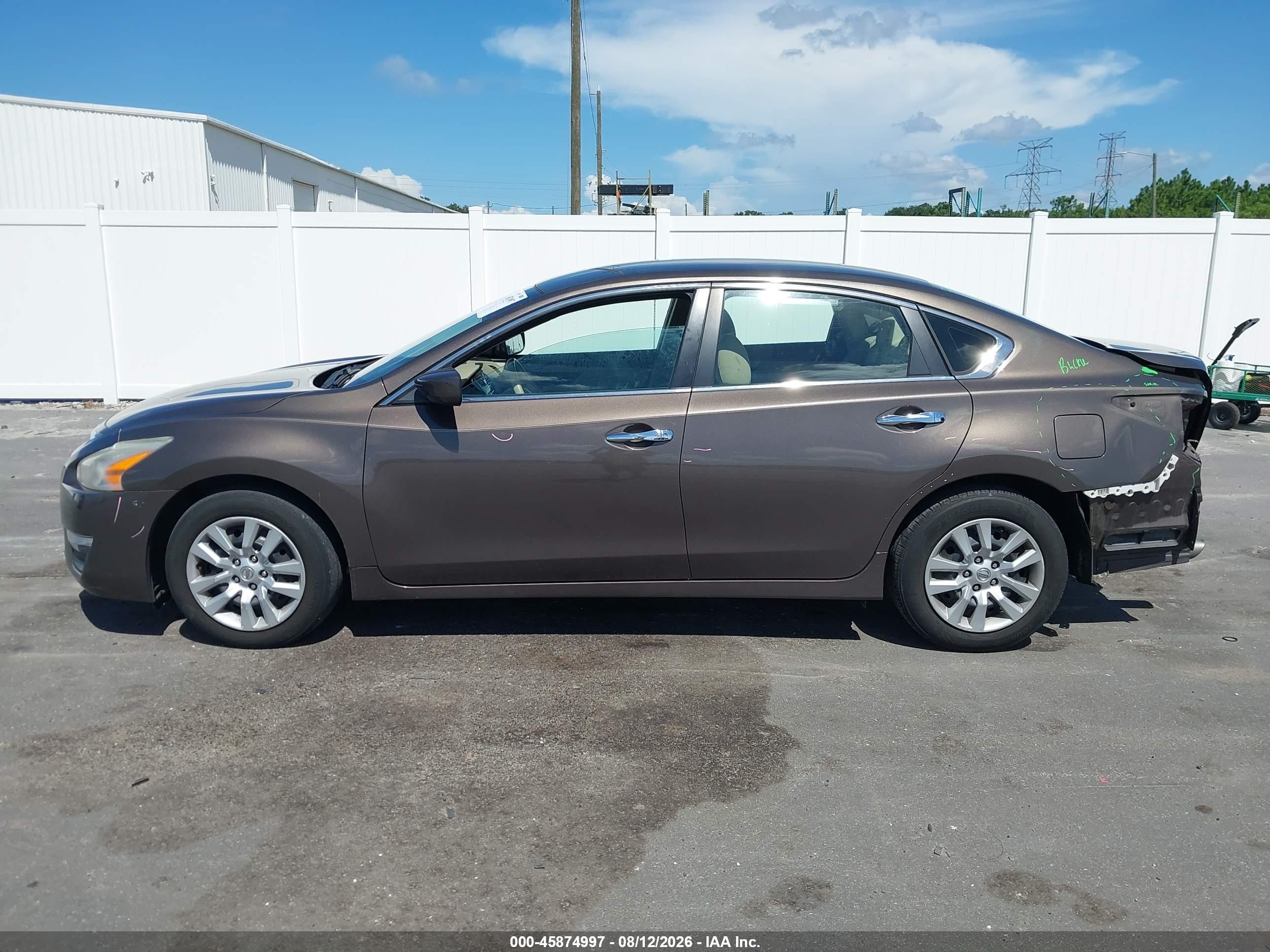 2014 Nissan Altima 2.5 S Brown vin: 1N4AL3AP8EC165766