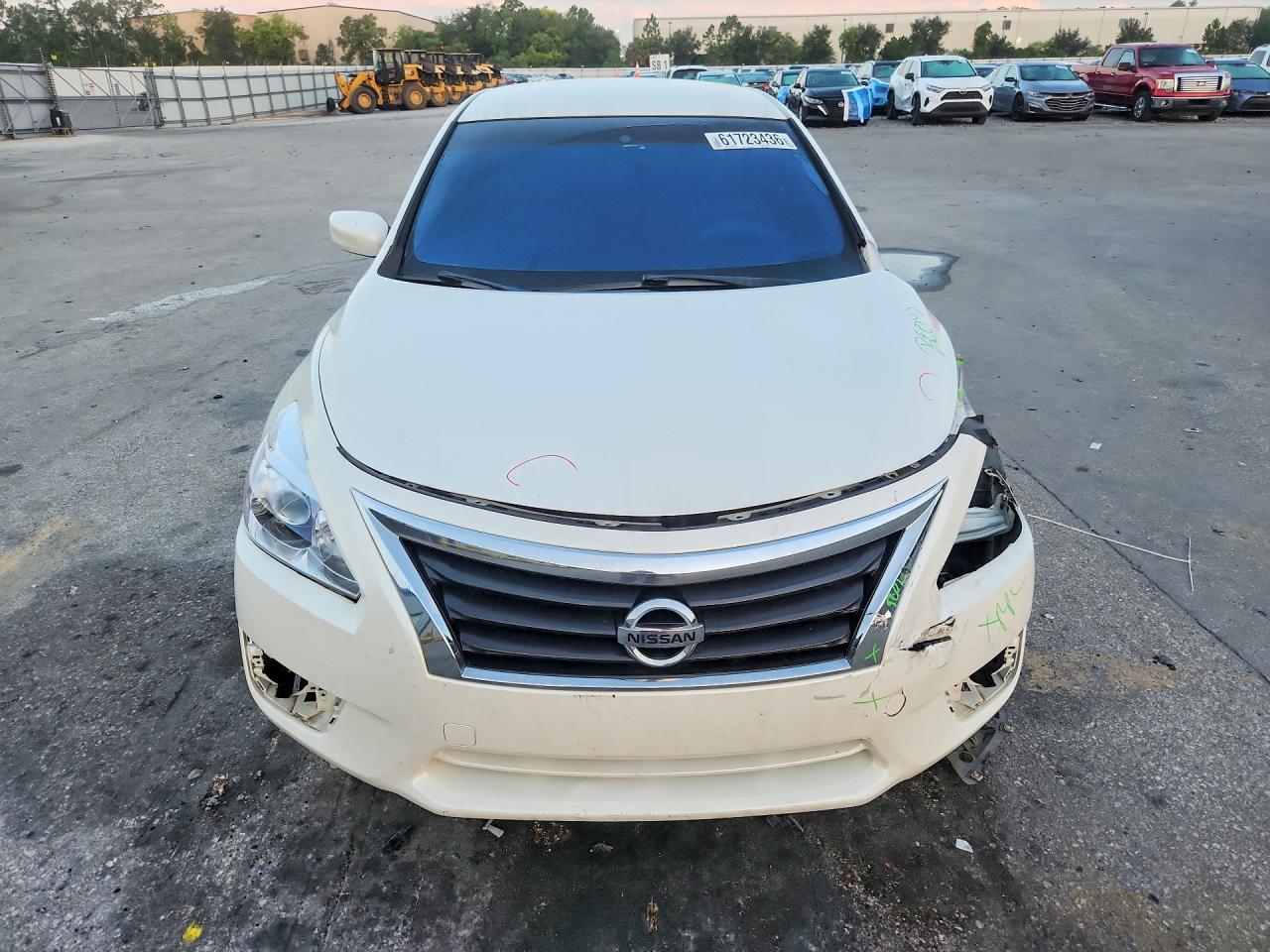 2014 Nissan Altima 2.5 Sv White vin: 1N4AL3AP8EC170062