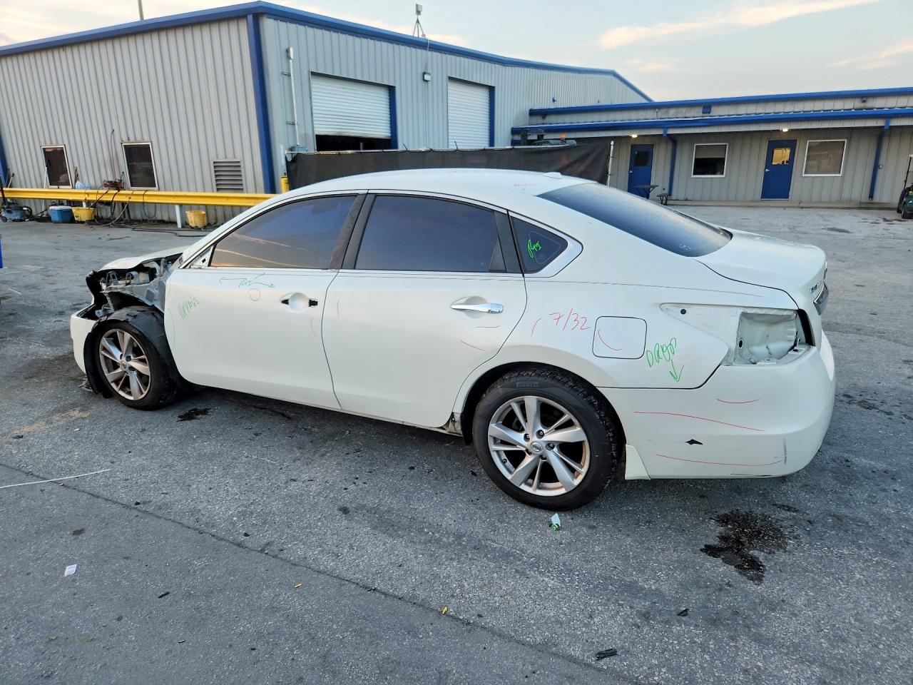 2014 Nissan Altima 2.5 Sv White vin: 1N4AL3AP8EC170062