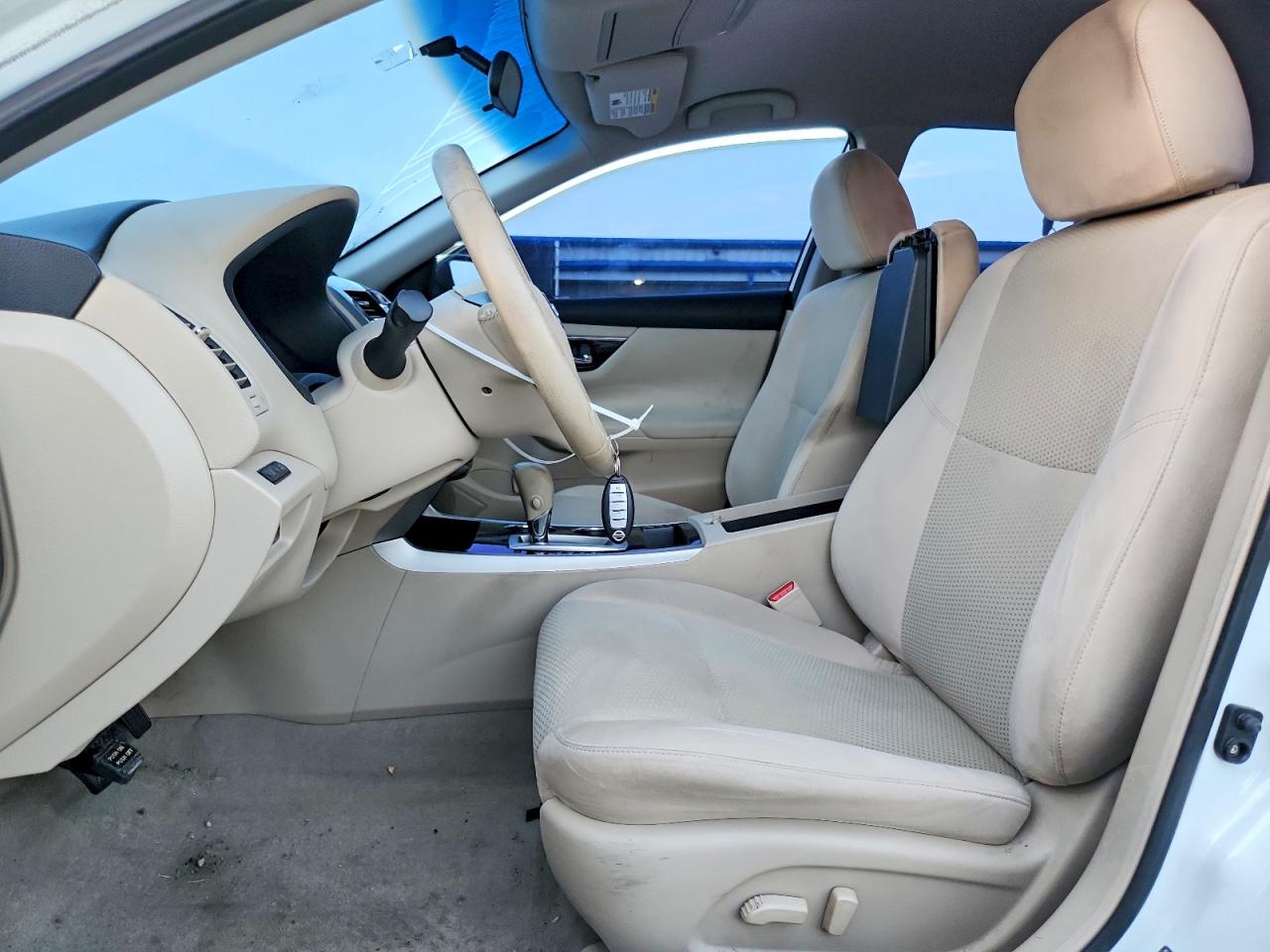 2014 Nissan Altima 2.5 Sv White vin: 1N4AL3AP8EC170062