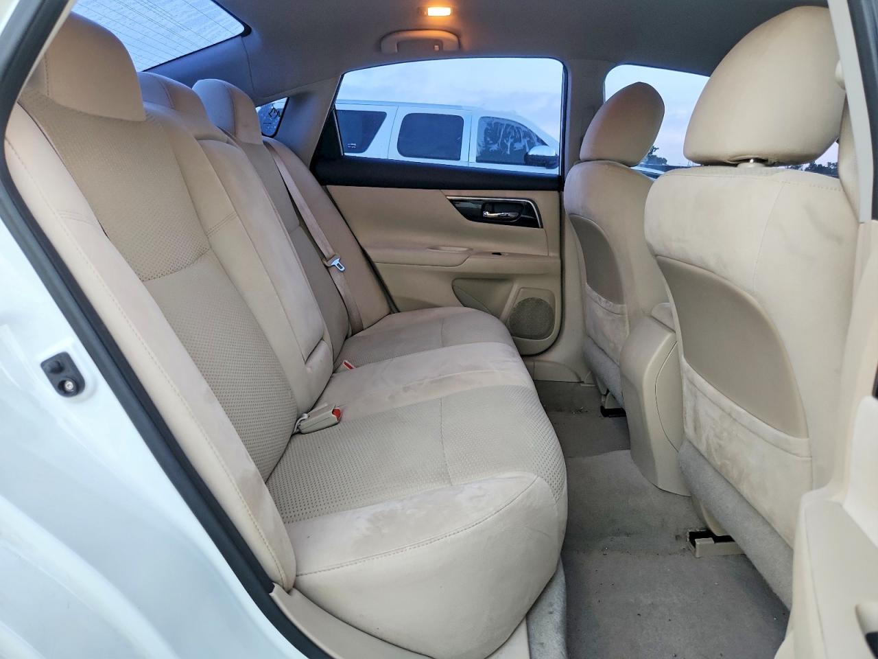 2014 Nissan Altima 2.5 Sv White vin: 1N4AL3AP8EC170062