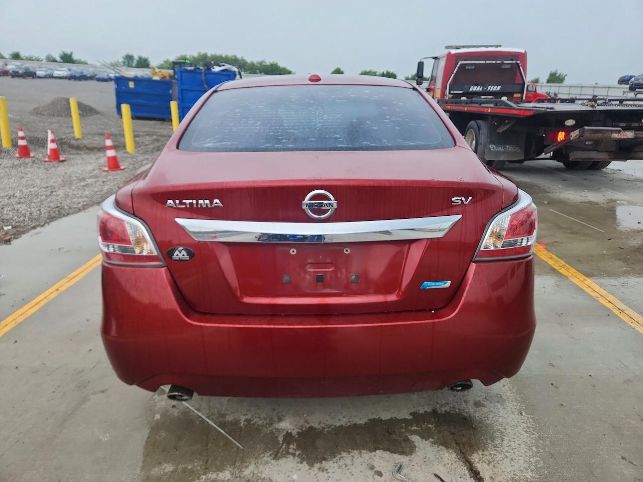 2014 Nissan Altima 2.5 Red vin: 1N4AL3AP8EC182390