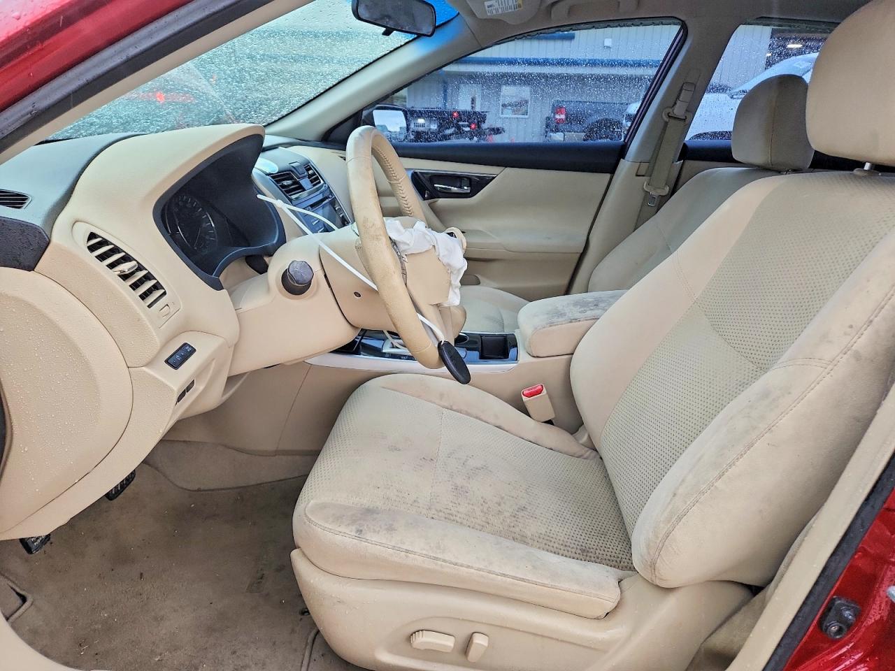 2014 Nissan Altima 2.5 Red vin: 1N4AL3AP8EC182390