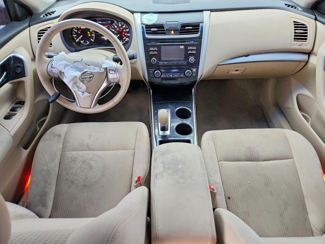 2014 Nissan Altima 2.5 Red vin: 1N4AL3AP8EC182390