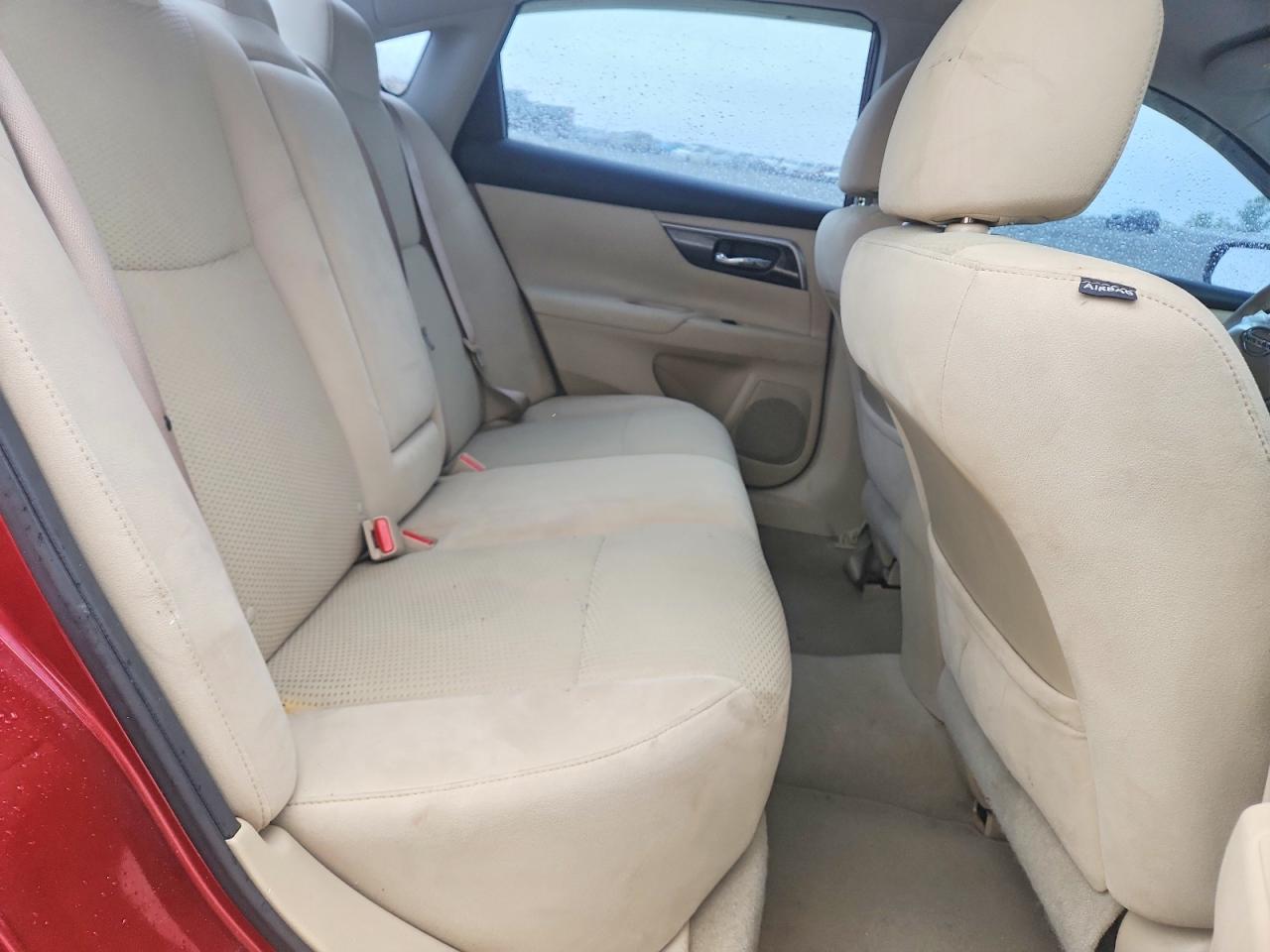 2014 Nissan Altima 2.5 Red vin: 1N4AL3AP8EC182390
