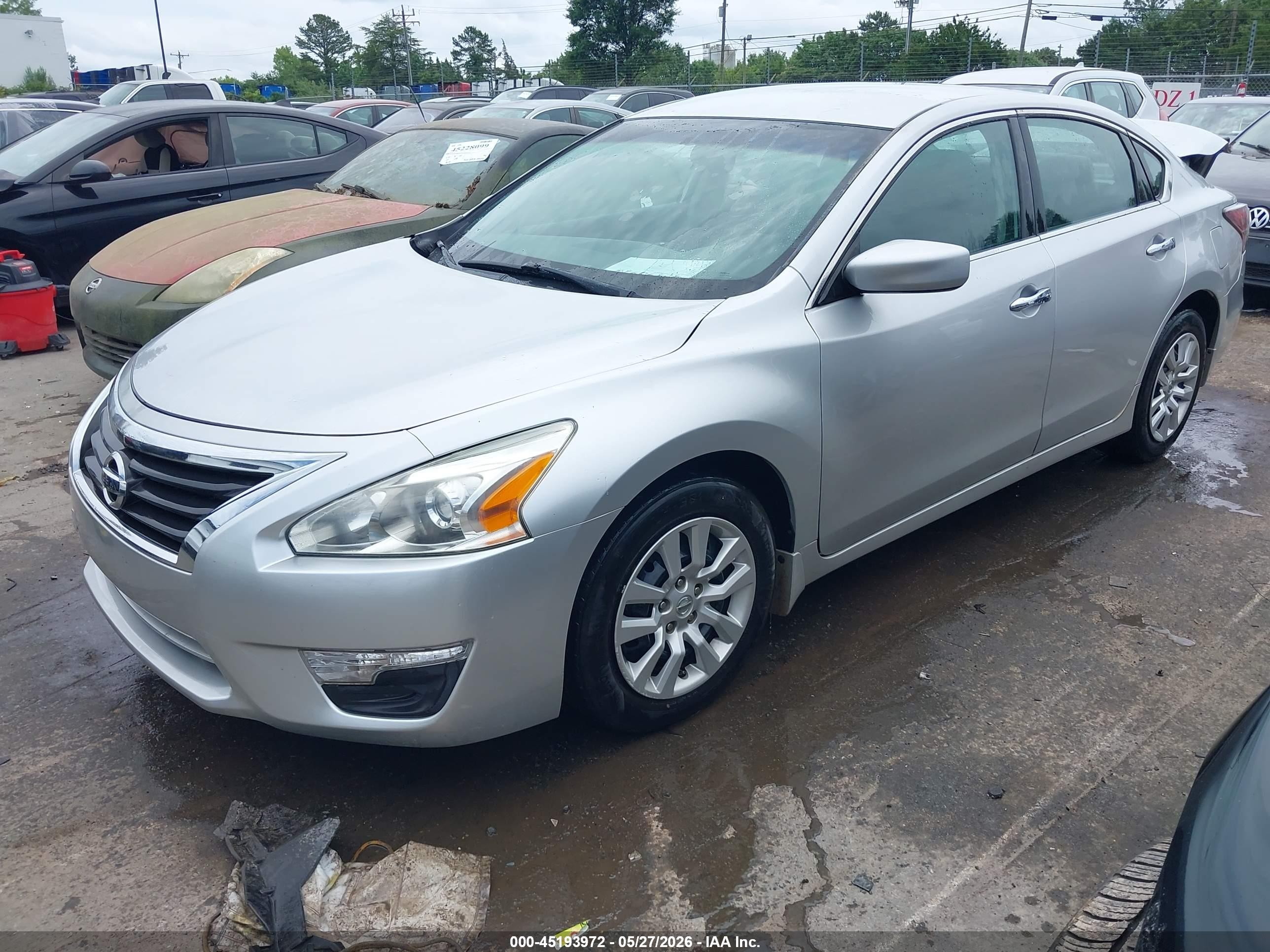 2014 Nissan Altima 2.5 S Silver vin: 1N4AL3AP8EC184186