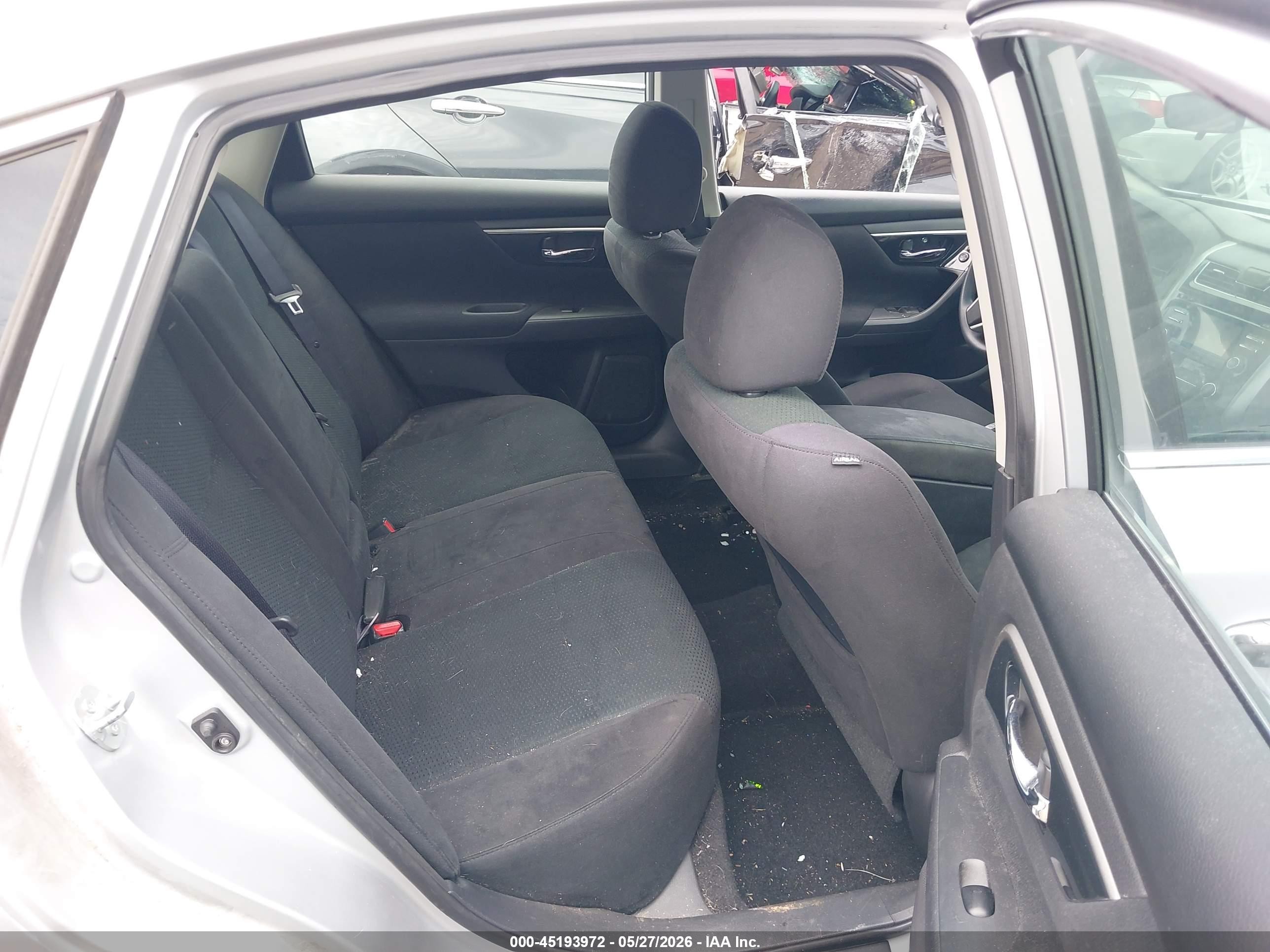 2014 Nissan Altima 2.5 S Silver vin: 1N4AL3AP8EC184186