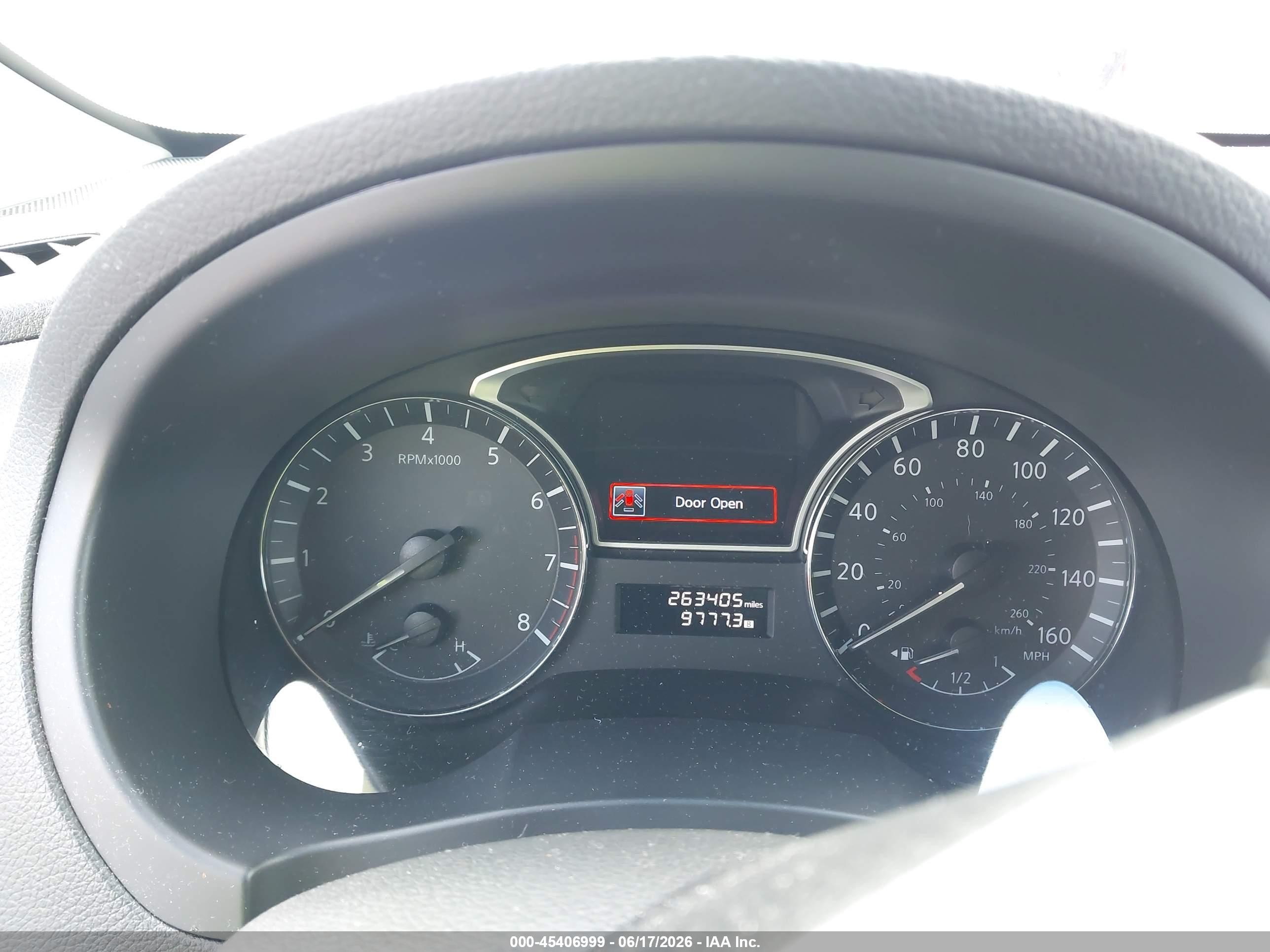 2014 Nissan Altima 2.5 Silver vin: 1N4AL3AP8EC190117