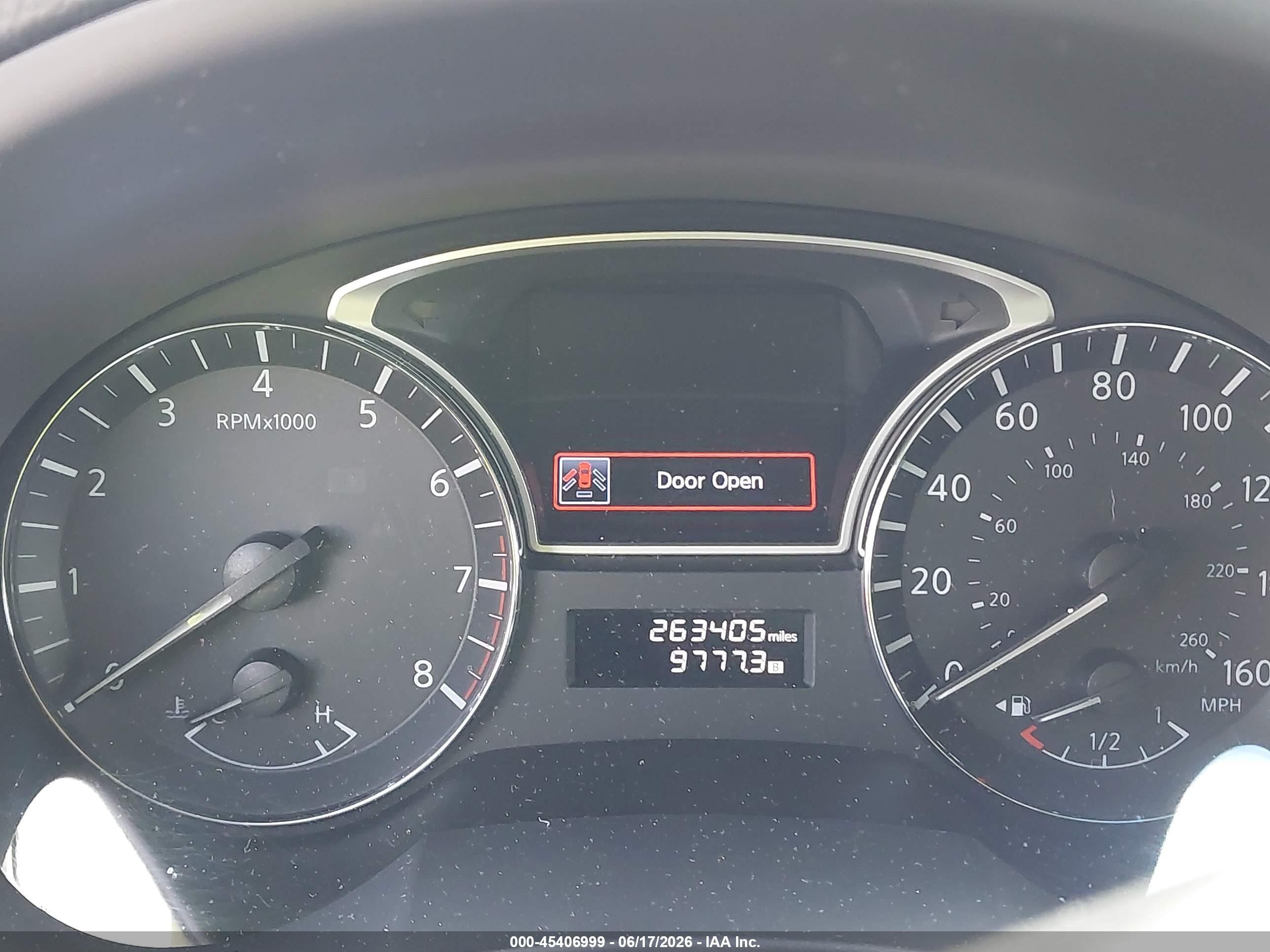 2014 Nissan Altima 2.5 Silver vin: 1N4AL3AP8EC190117