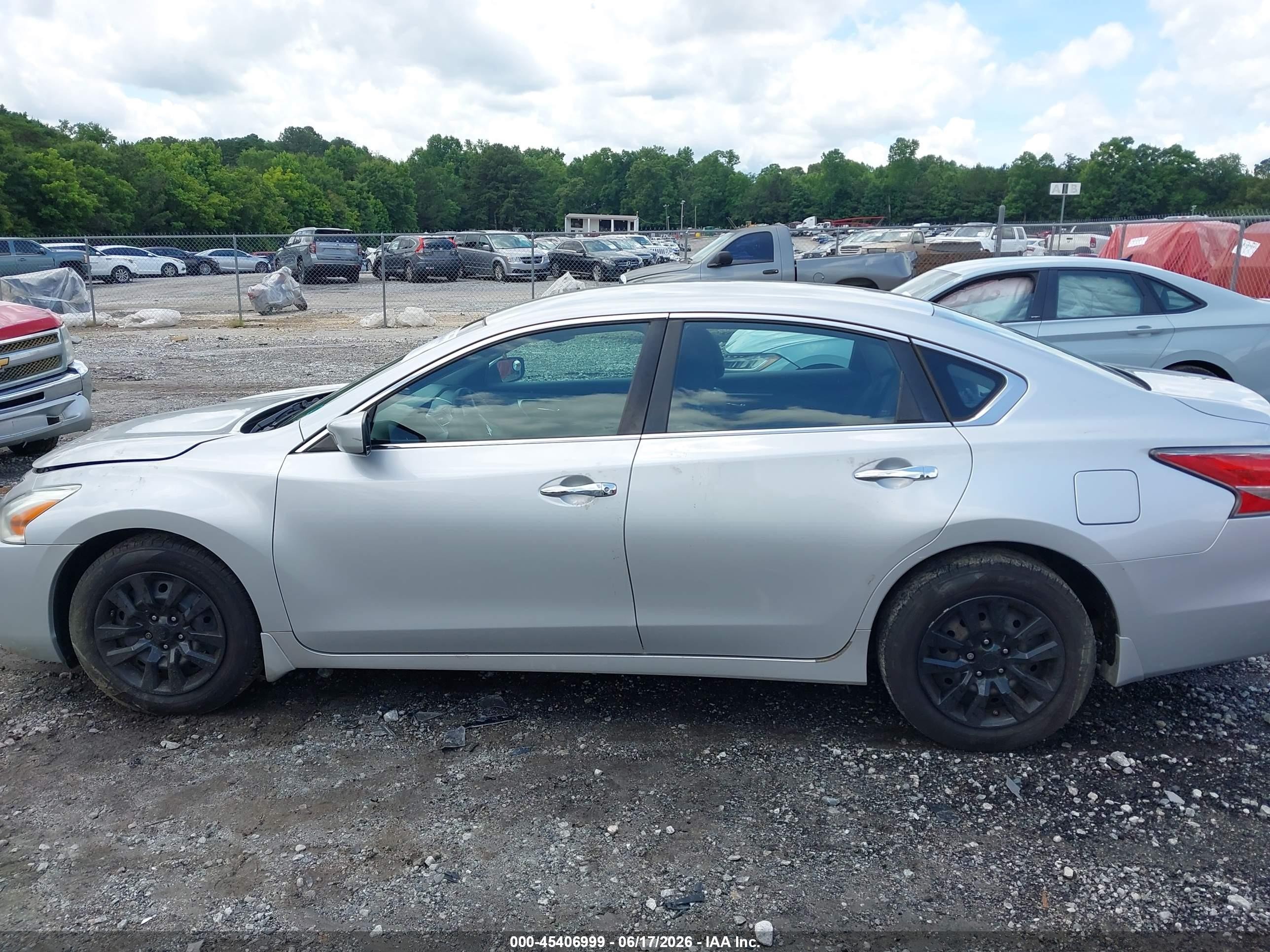 2014 Nissan Altima 2.5 Silver vin: 1N4AL3AP8EC190117