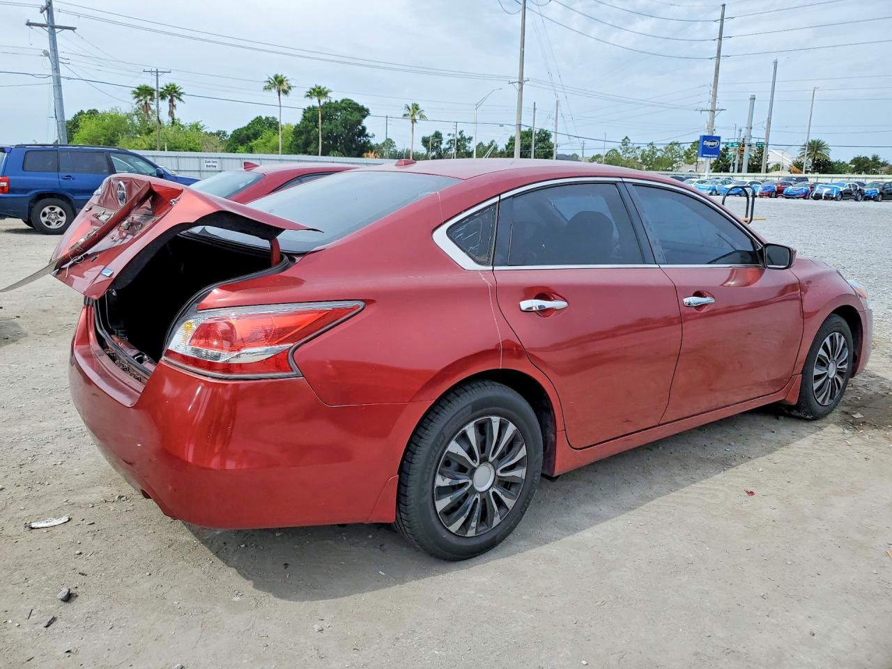 2014 Nissan Altima 2.5 S Red vin: 1N4AL3AP8EC275457