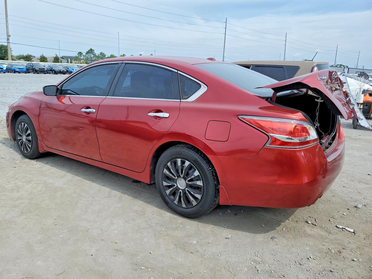 2014 Nissan Altima 2.5 S Red vin: 1N4AL3AP8EC275457