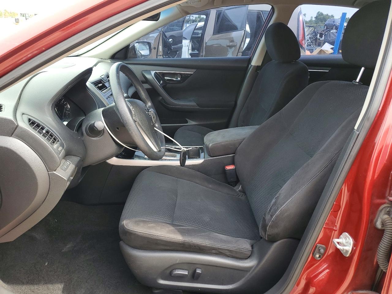 2014 Nissan Altima 2.5 S Red vin: 1N4AL3AP8EC275457
