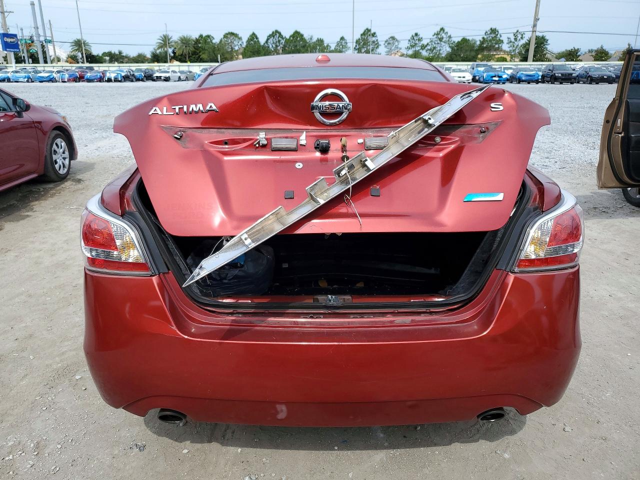 2014 Nissan Altima 2.5 S Red vin: 1N4AL3AP8EC275457