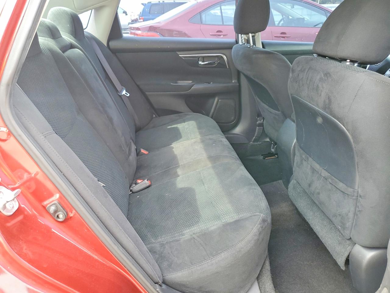 2014 Nissan Altima 2.5 S Red vin: 1N4AL3AP8EC275457
