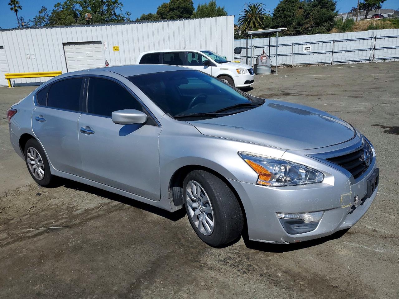 2014 Nissan Altima 2.5 S Серебряный vin: 1N4AL3AP8EC288774