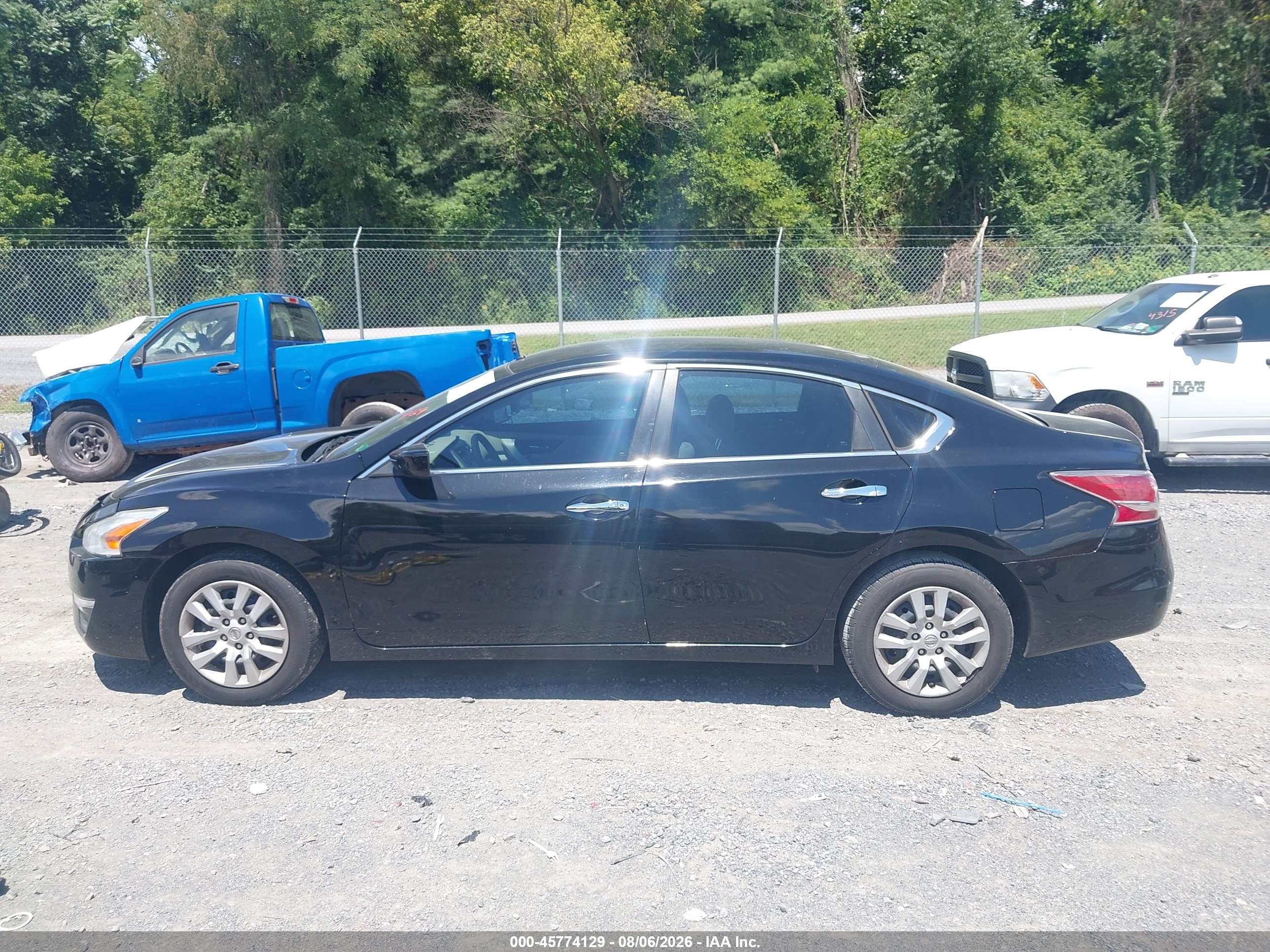 2014 Nissan Altima 2.5 S Black vin: 1N4AL3AP8EC315973