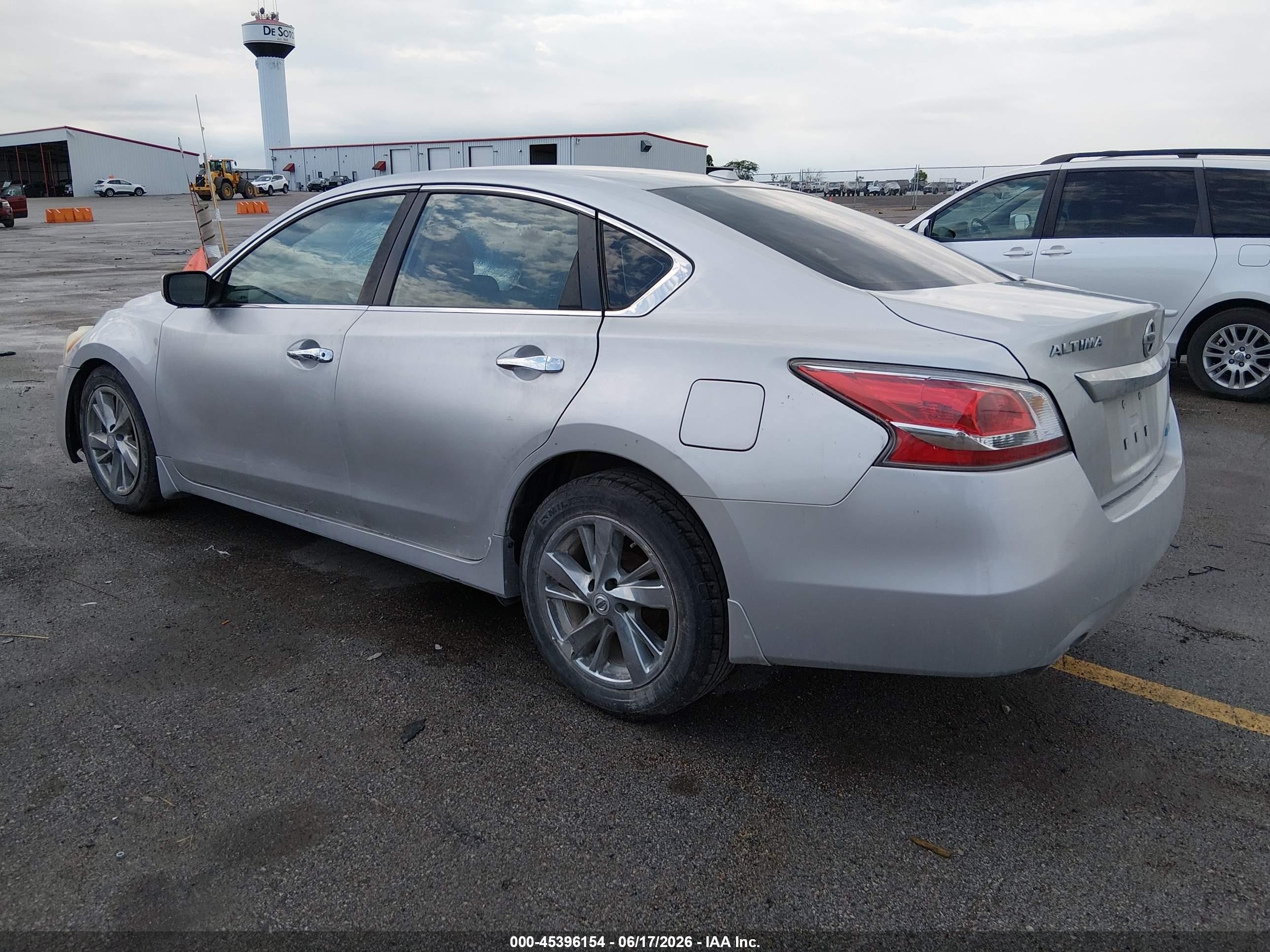 2014 Nissan Altima 2.5 Sv Silver vin: 1N4AL3AP8EC326813