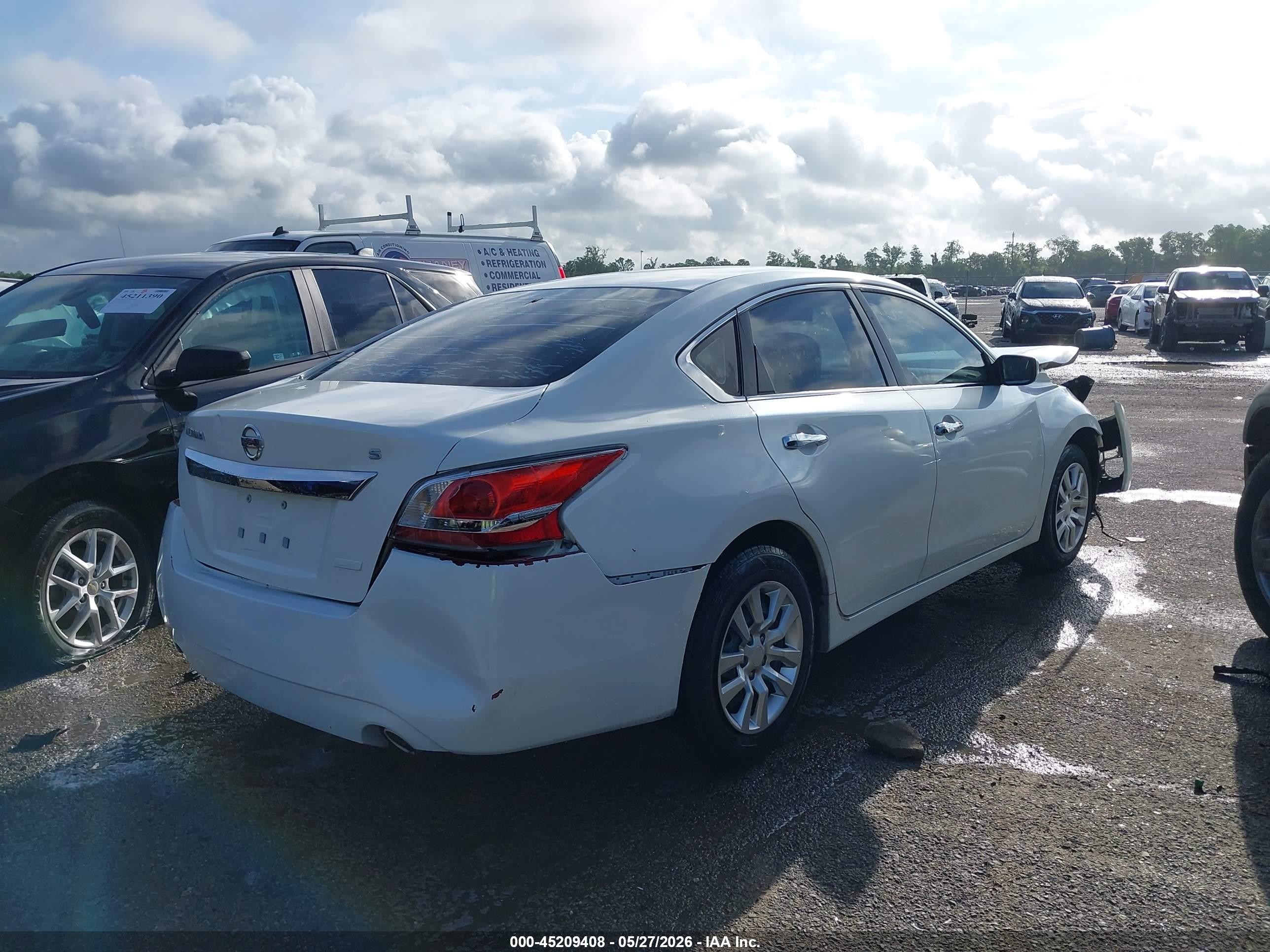 2014 Nissan Altima 2.5 White vin: 1N4AL3AP8EC408475