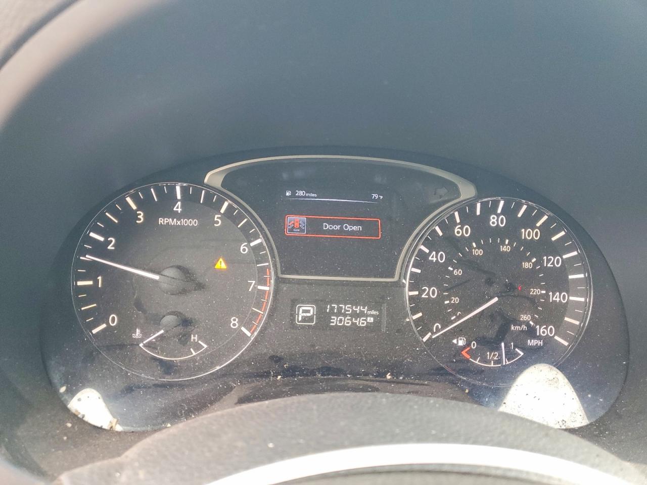 2014 Nissan Altima 2.5 Белый vin: 1N4AL3AP8EC421601