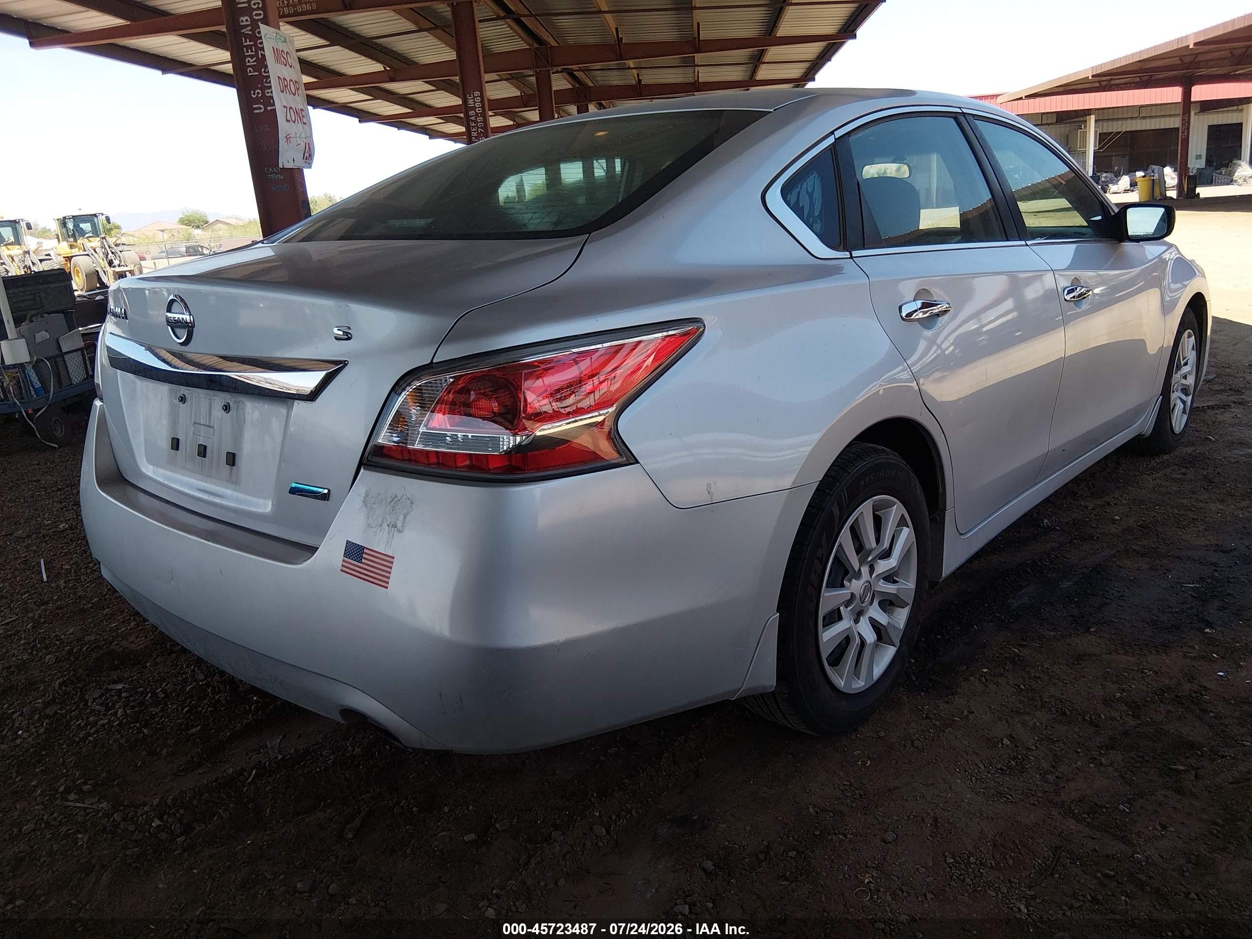 2014 Nissan Altima 2.5 S Silver vin: 1N4AL3AP8EN206112