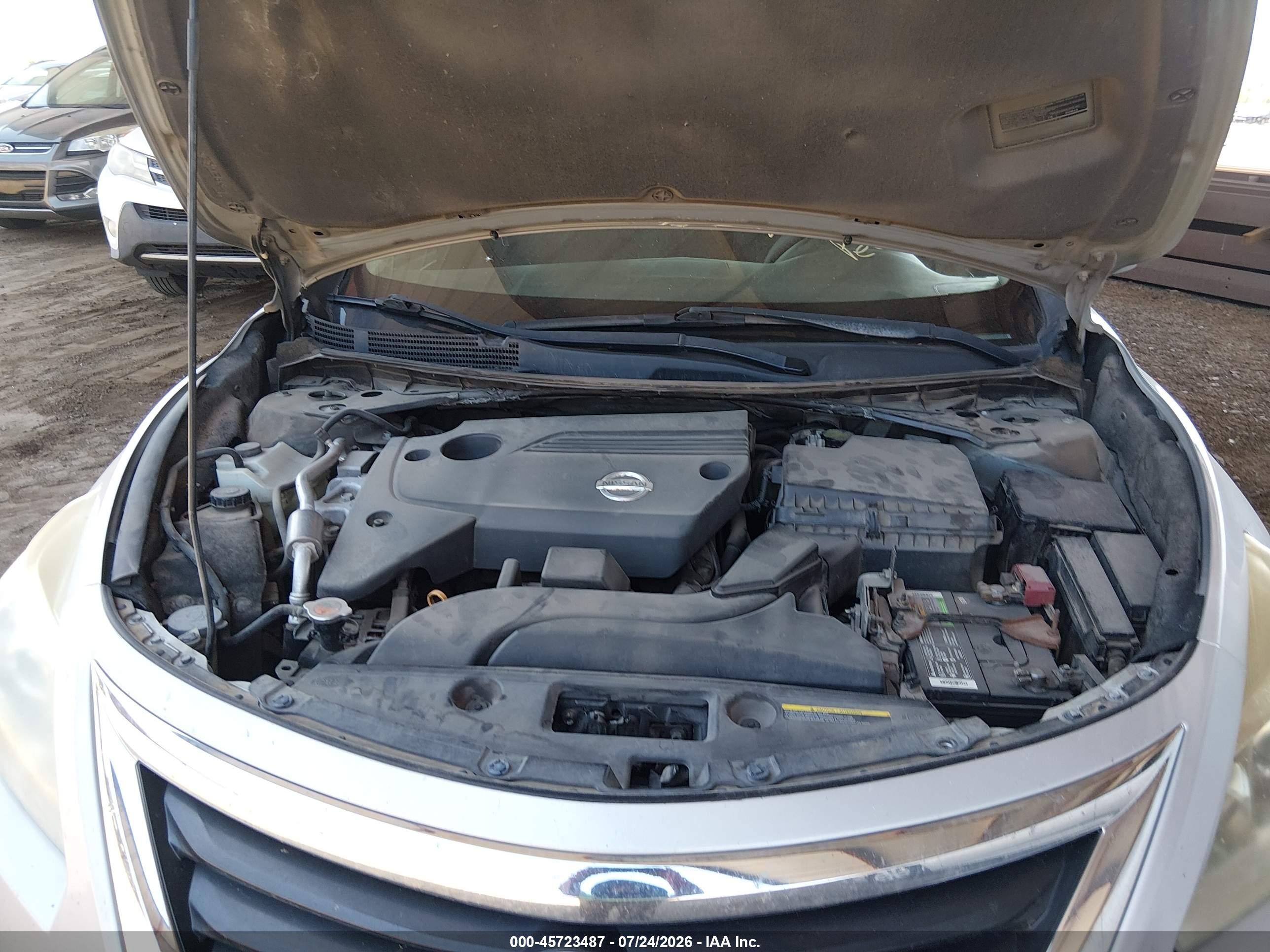 2014 Nissan Altima 2.5 S Silver vin: 1N4AL3AP8EN206112