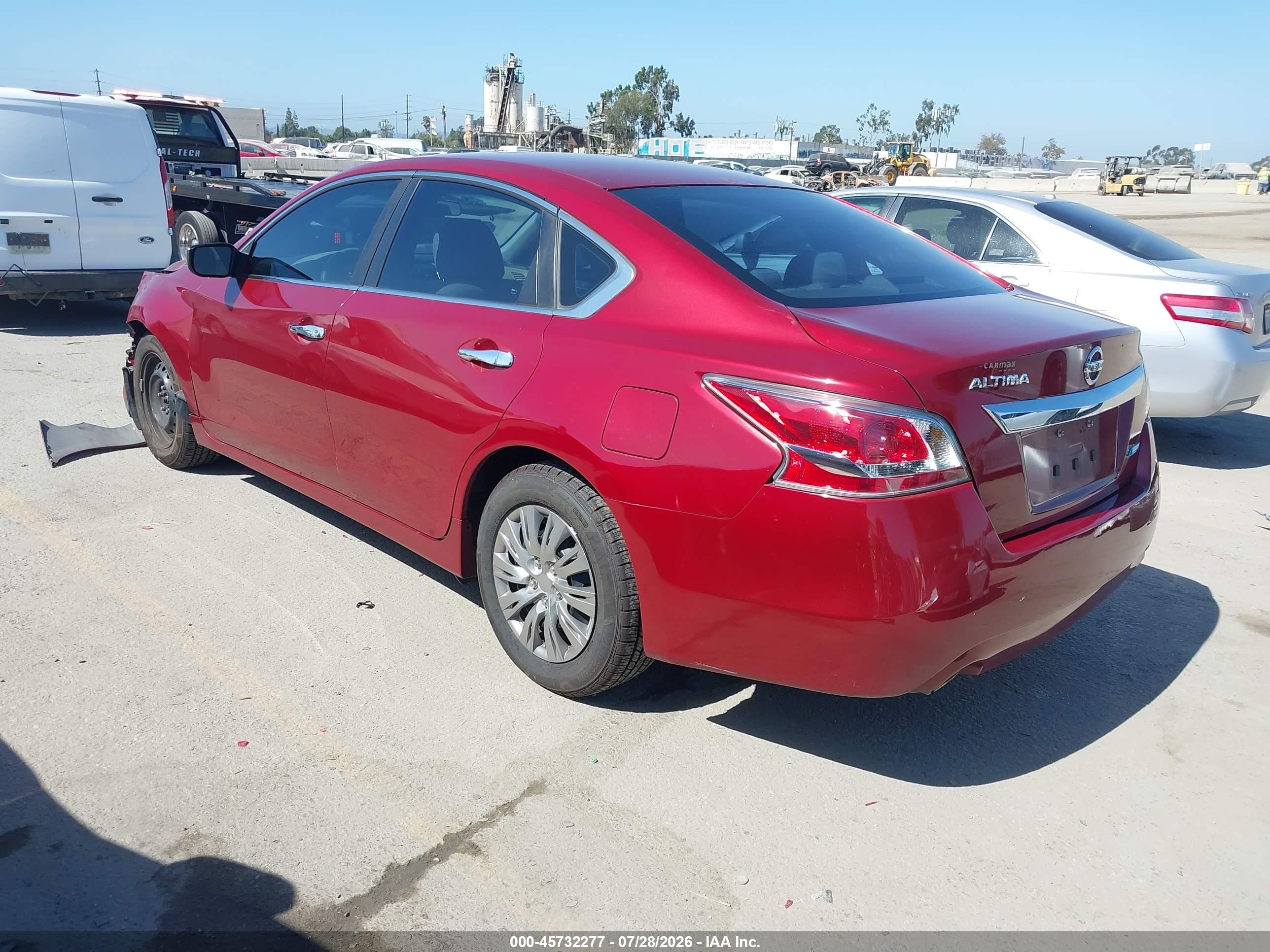 2014 Nissan Altima 2.5 Red vin: 1N4AL3AP8EN210967