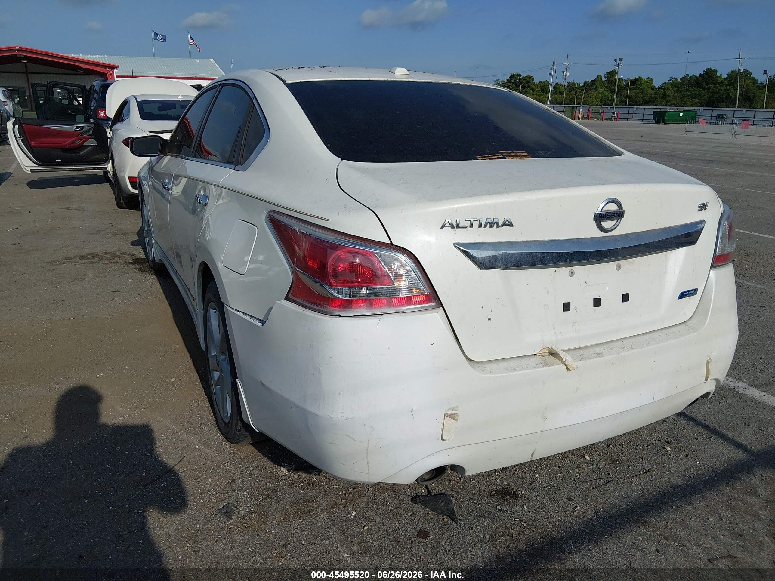 2014 Nissan Altima 2.5 Sv White vin: 1N4AL3AP8EN212251
