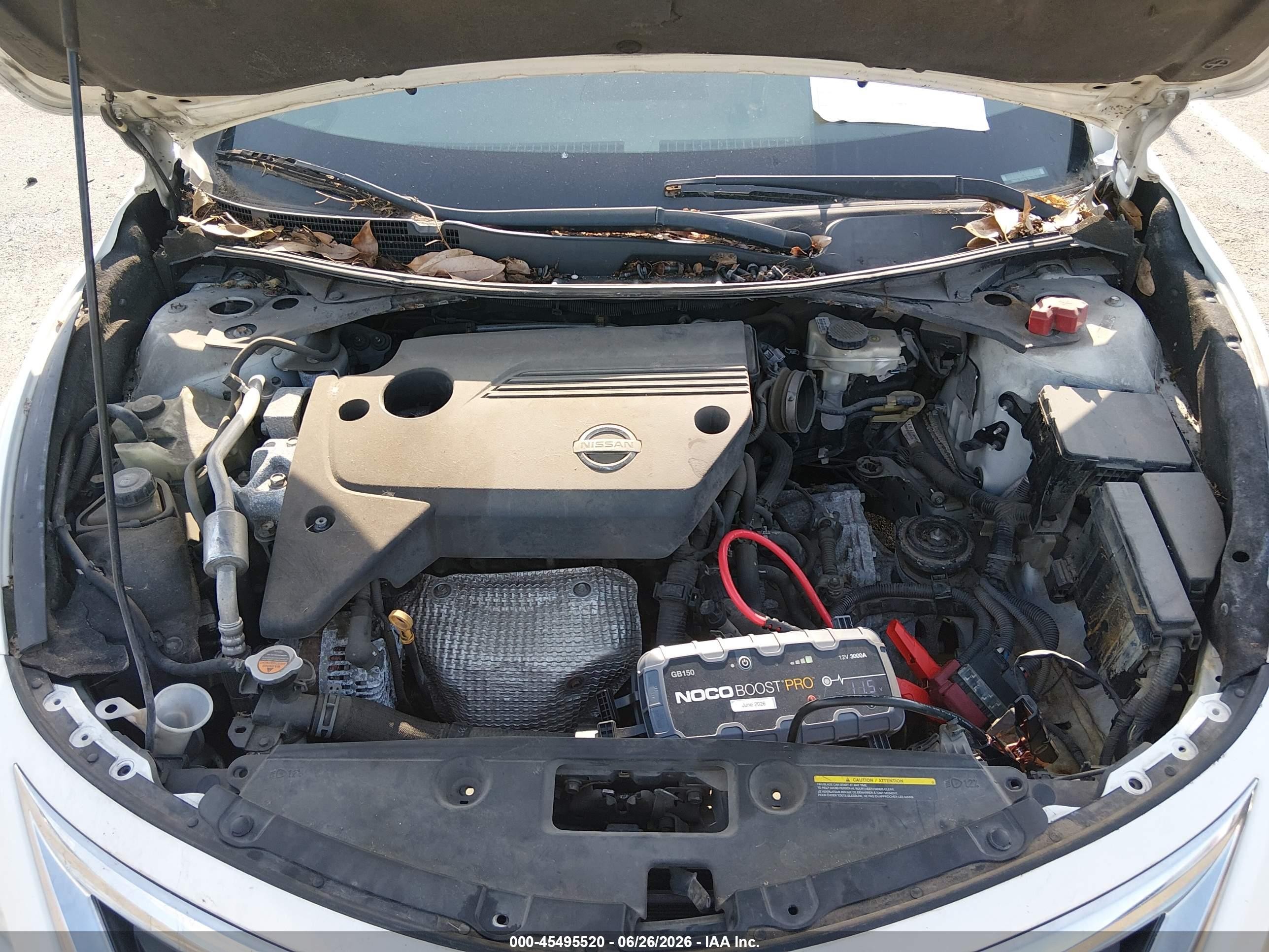 2014 Nissan Altima 2.5 Sv White vin: 1N4AL3AP8EN212251
