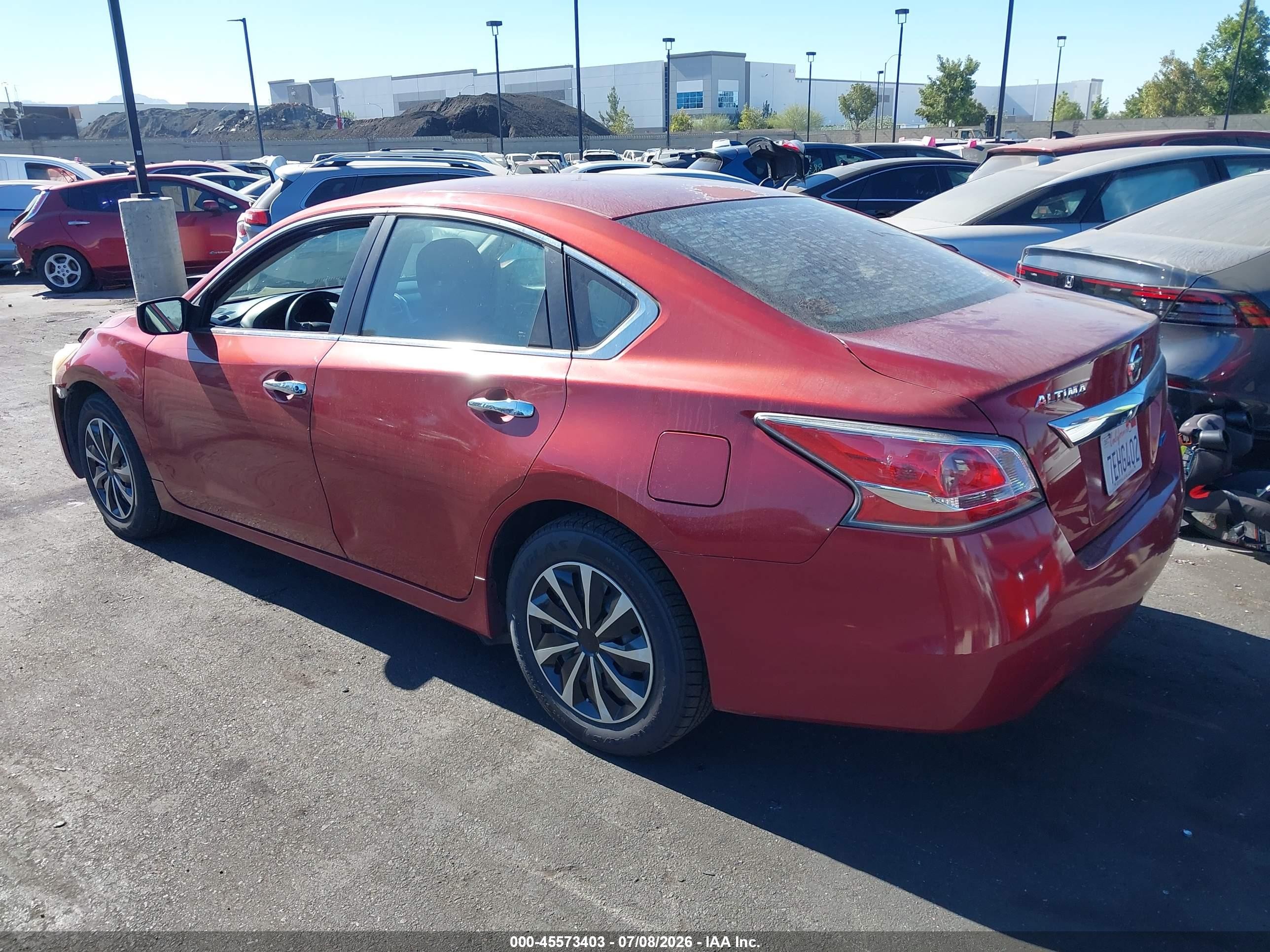 2014 Nissan Altima 2.5 S Red vin: 1N4AL3AP8EN213349