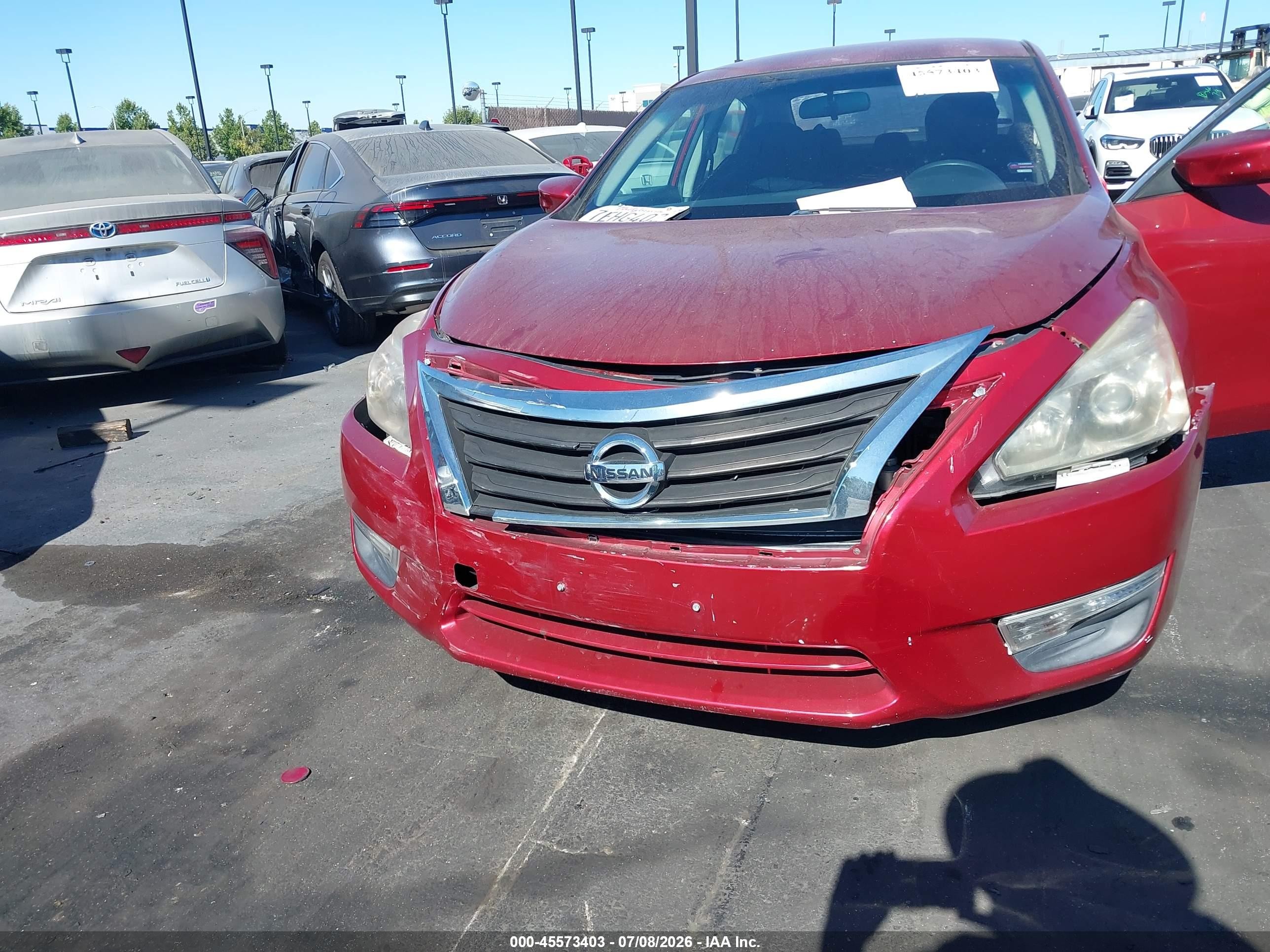 2014 Nissan Altima 2.5 S Red vin: 1N4AL3AP8EN213349
