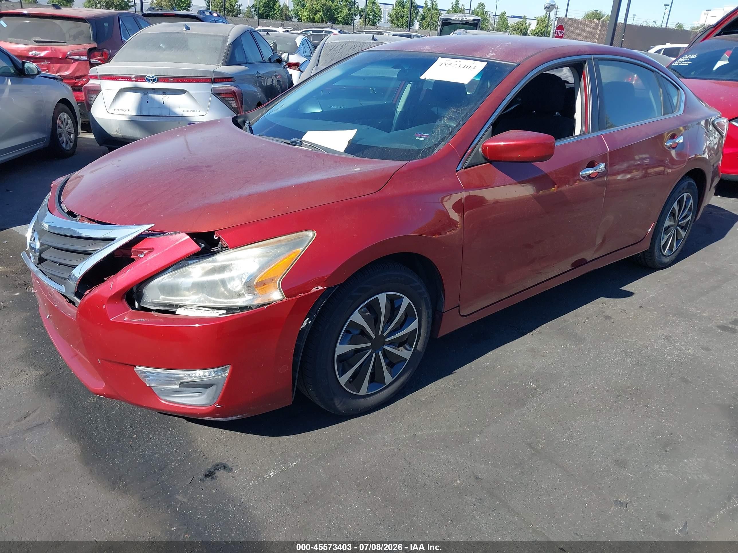 2014 Nissan Altima 2.5 S Red vin: 1N4AL3AP8EN213349