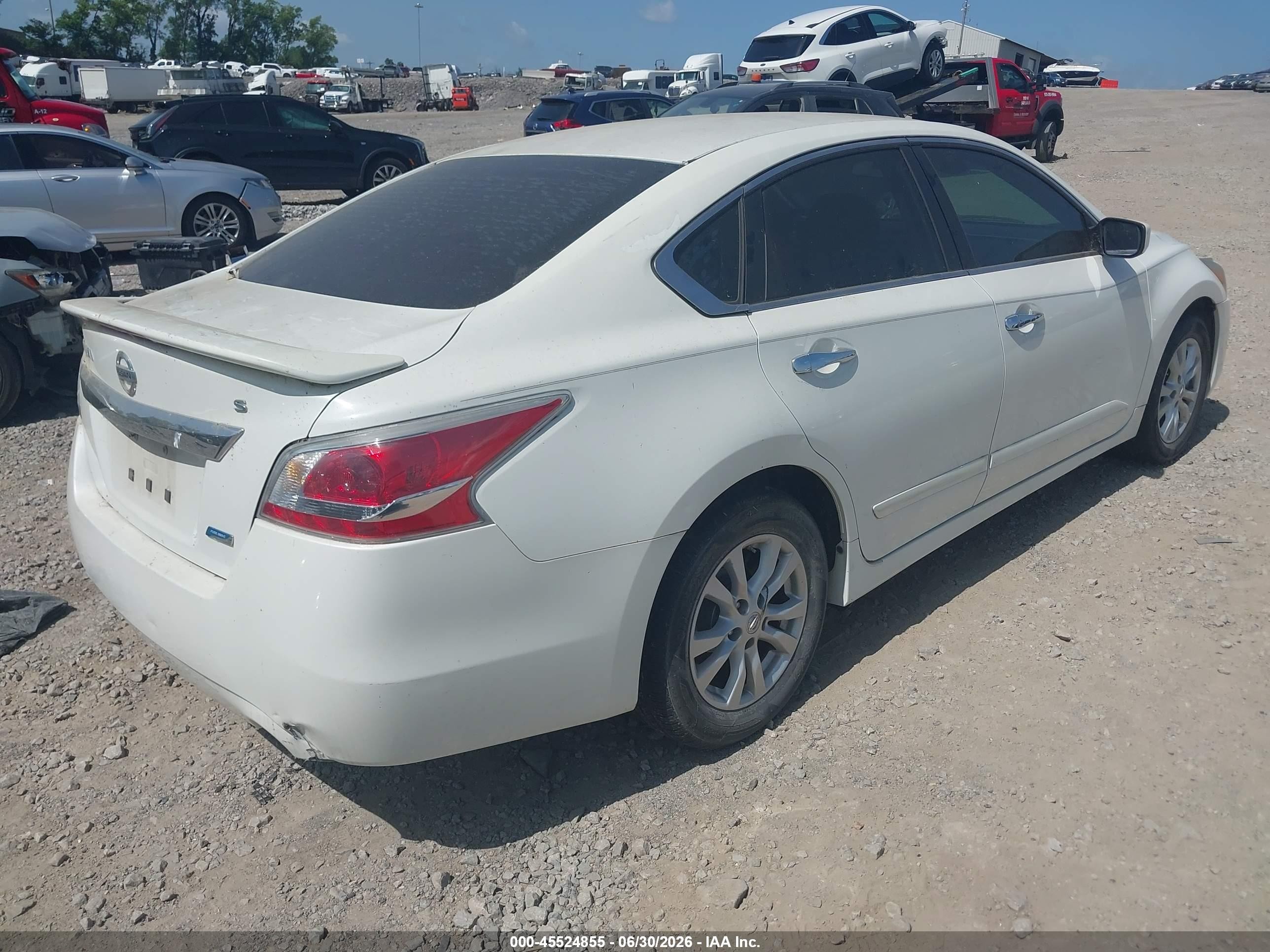 2014 Nissan Altima 2.5 S White vin: 1N4AL3AP8EN226764