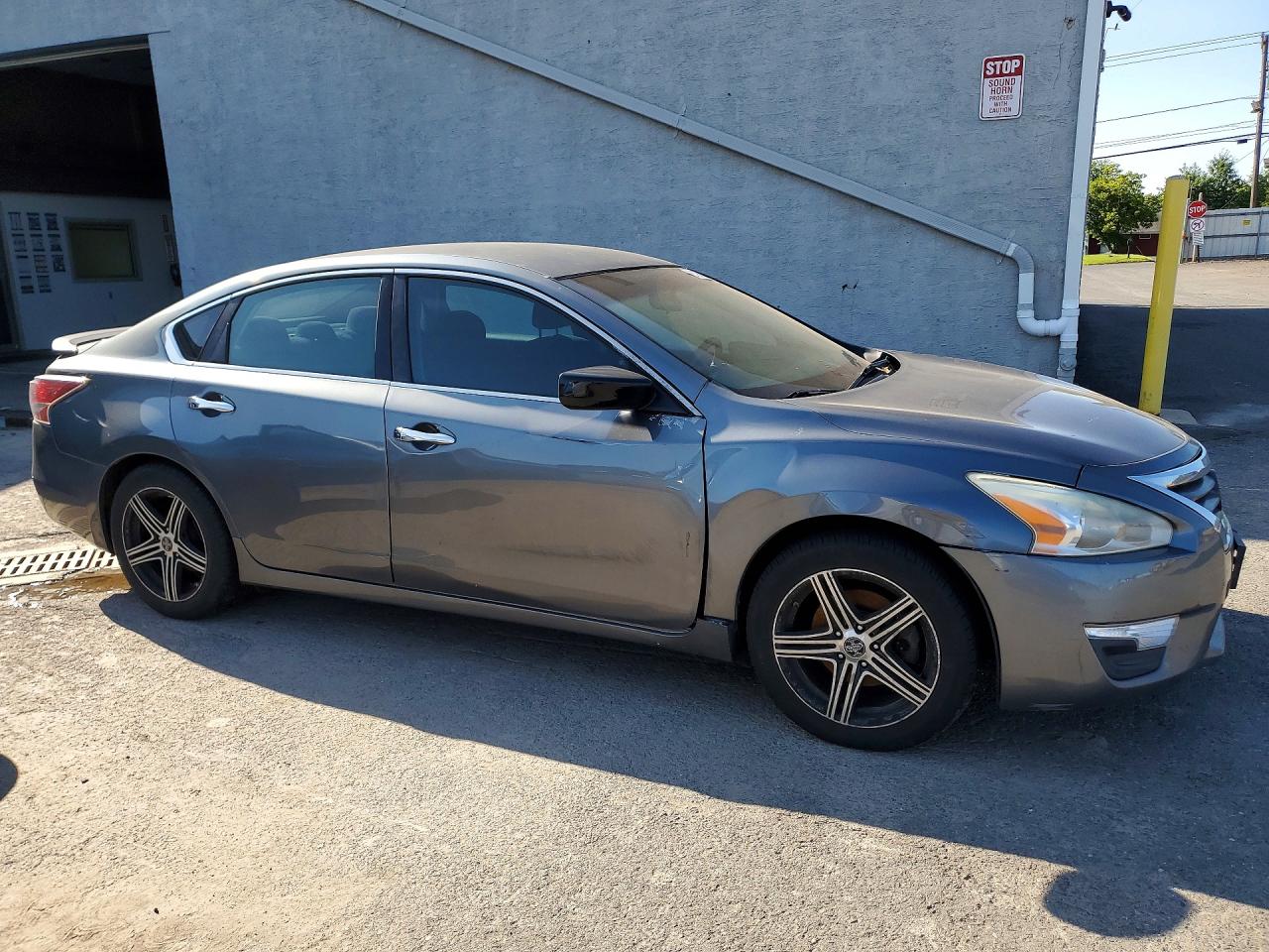 2014 Nissan Altima 2.5 S Gray vin: 1N4AL3AP8EN230278